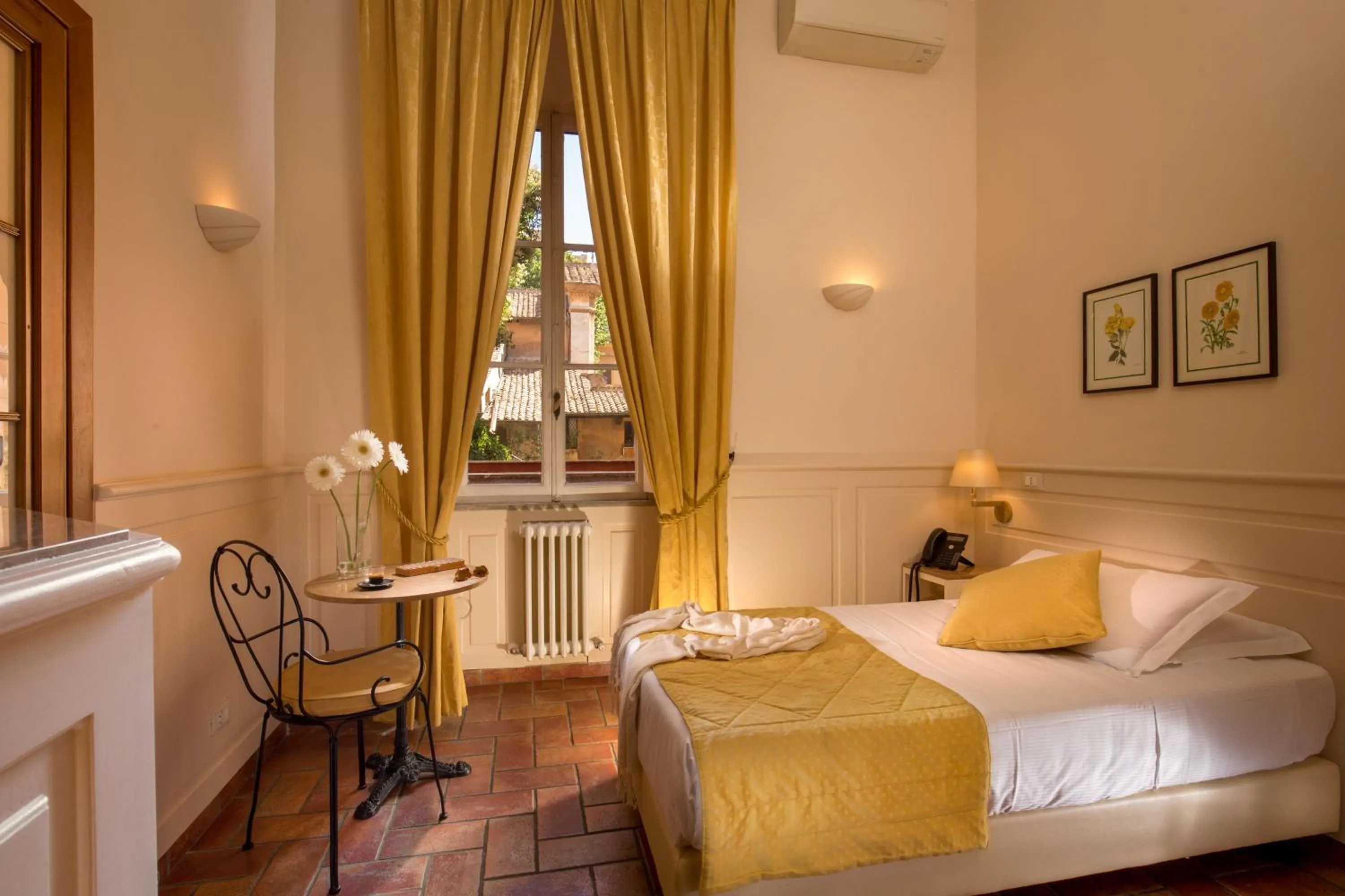 Bedroom, Bed in Aenea Inn