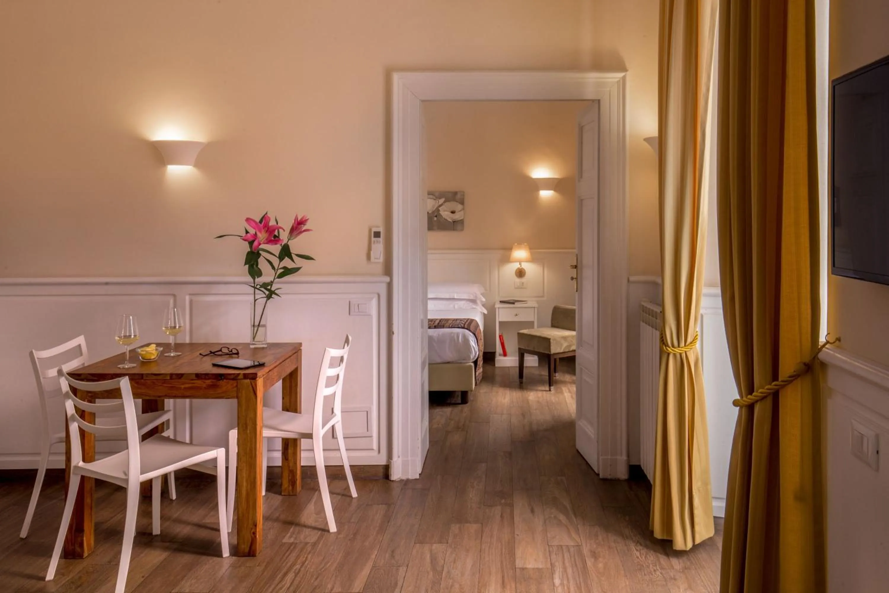 Photo of the whole room in Aenea Inn