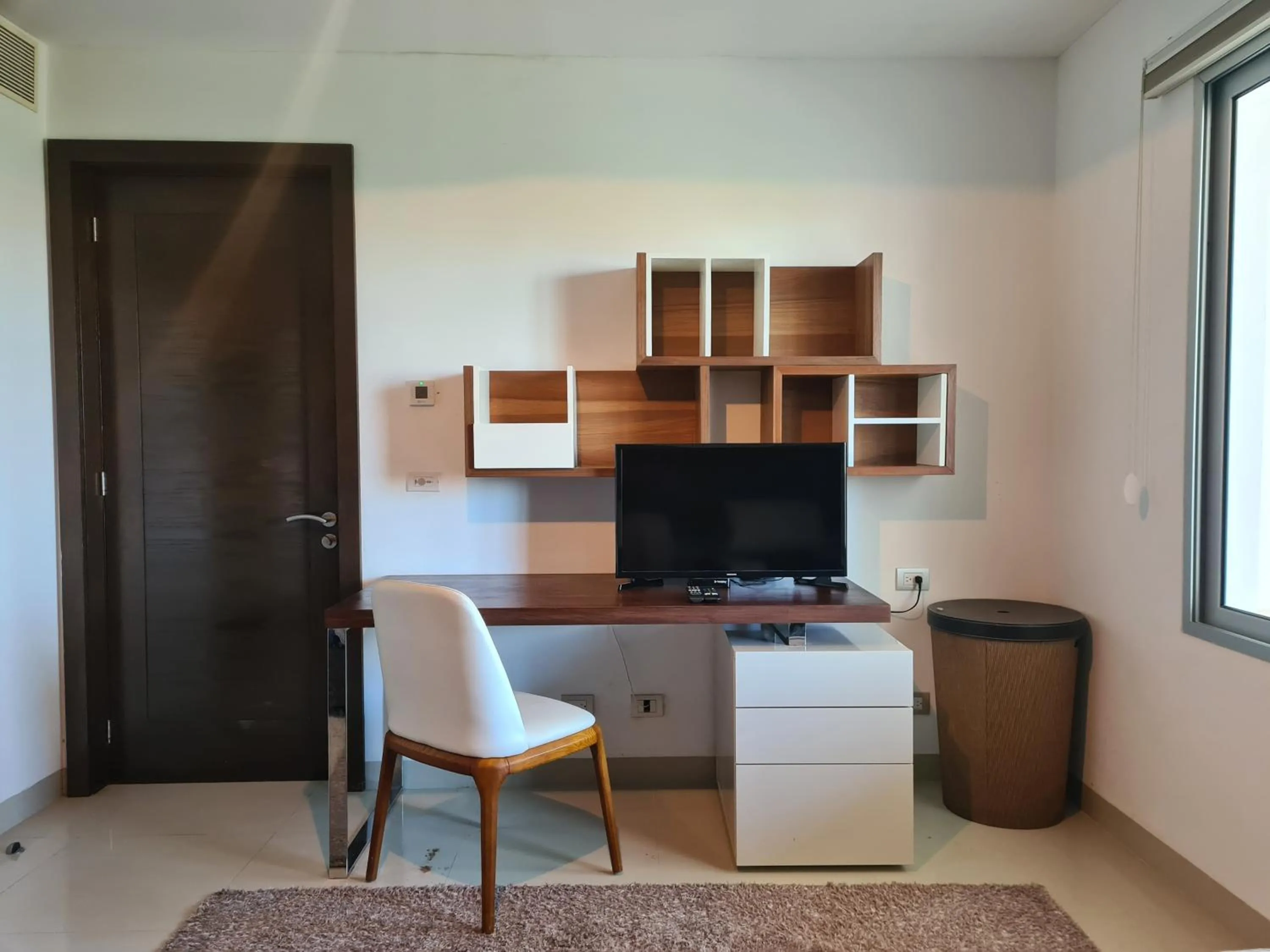 TV and multimedia in Luxury ocean view penthouse and private beach club