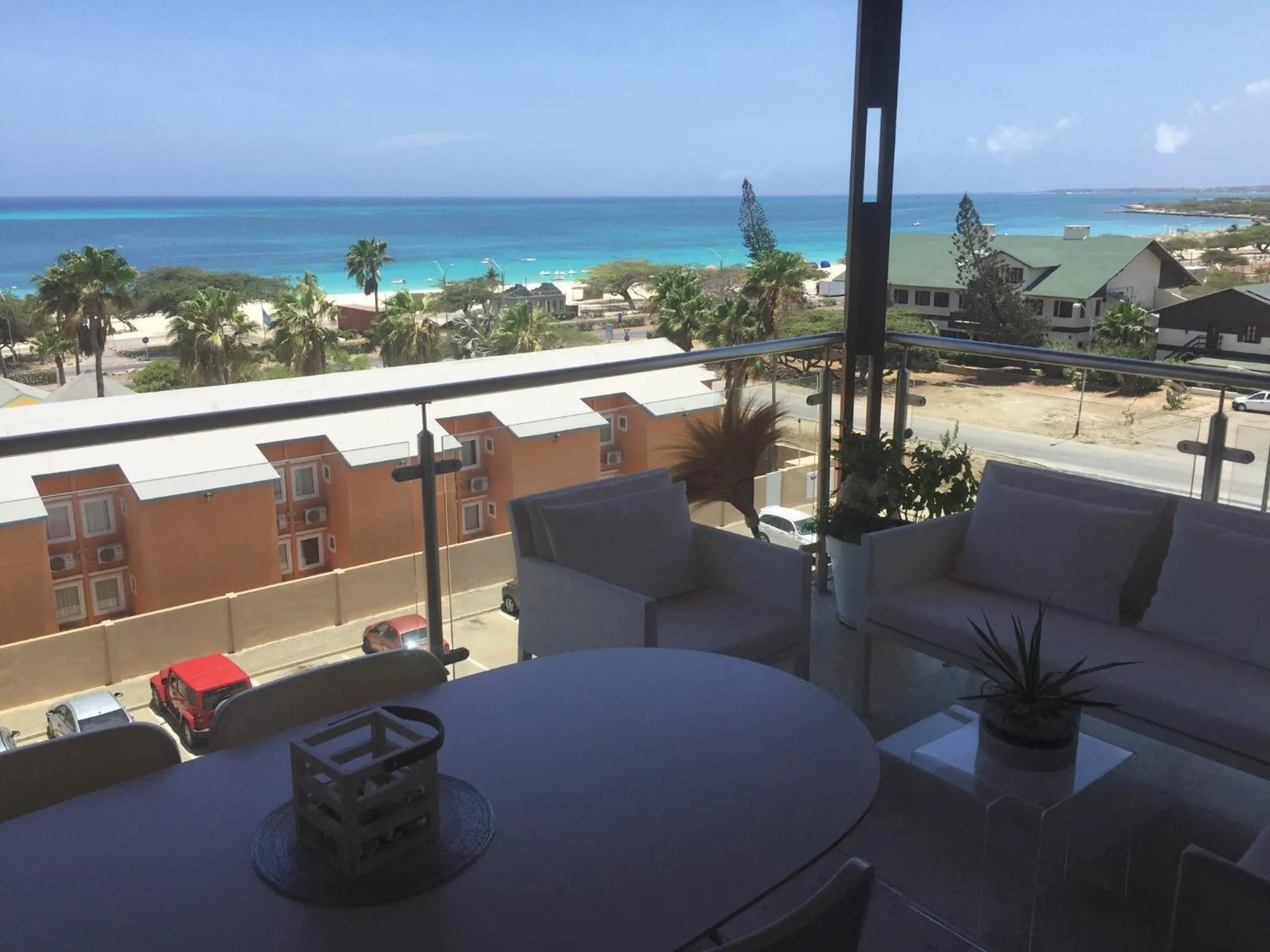 Modern Loft ,eagle Beach ,oasis Condo