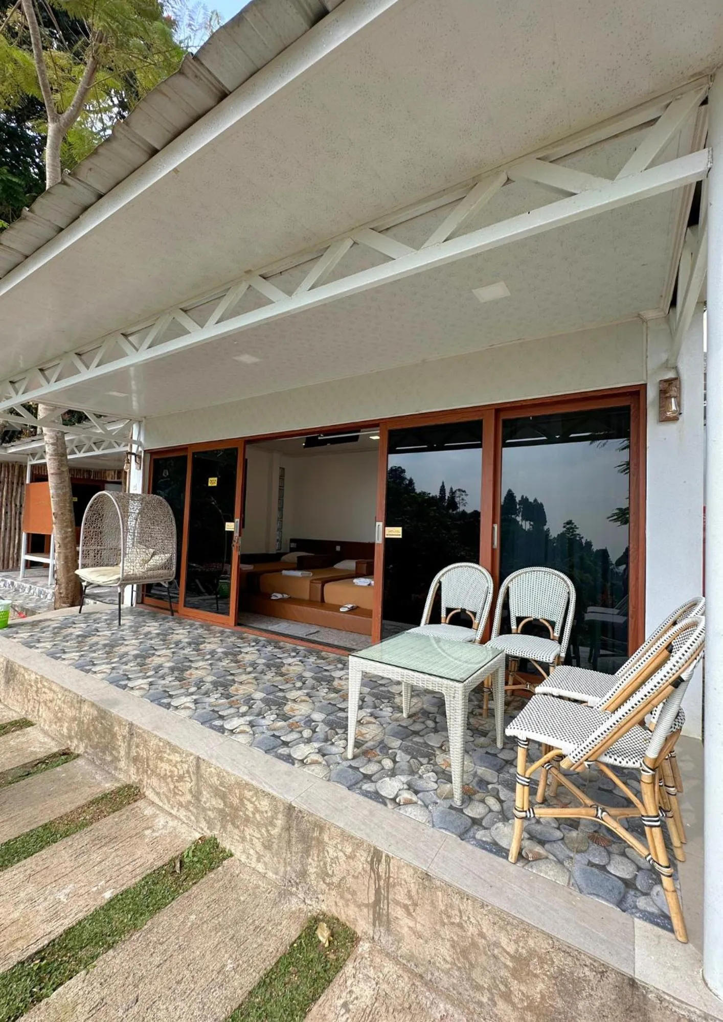 De Pointé Resort & Resto