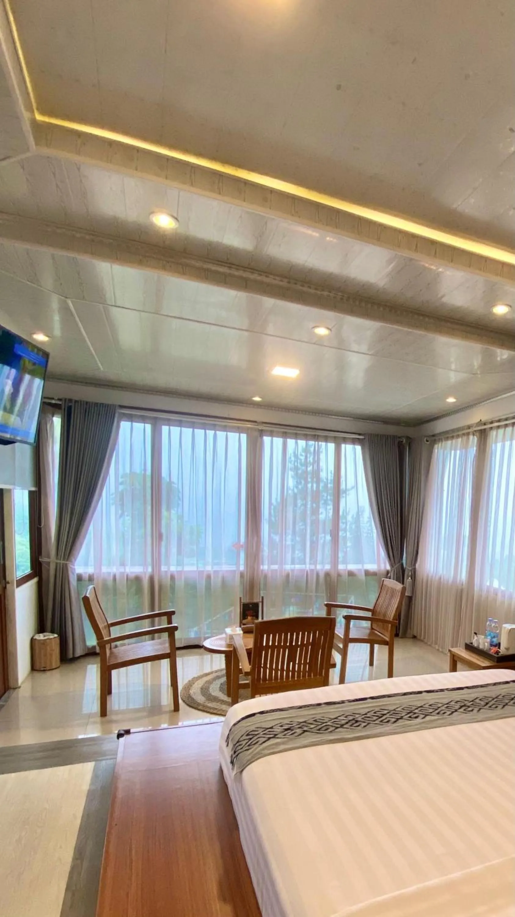 Bed in De Pointé Resort & Resto