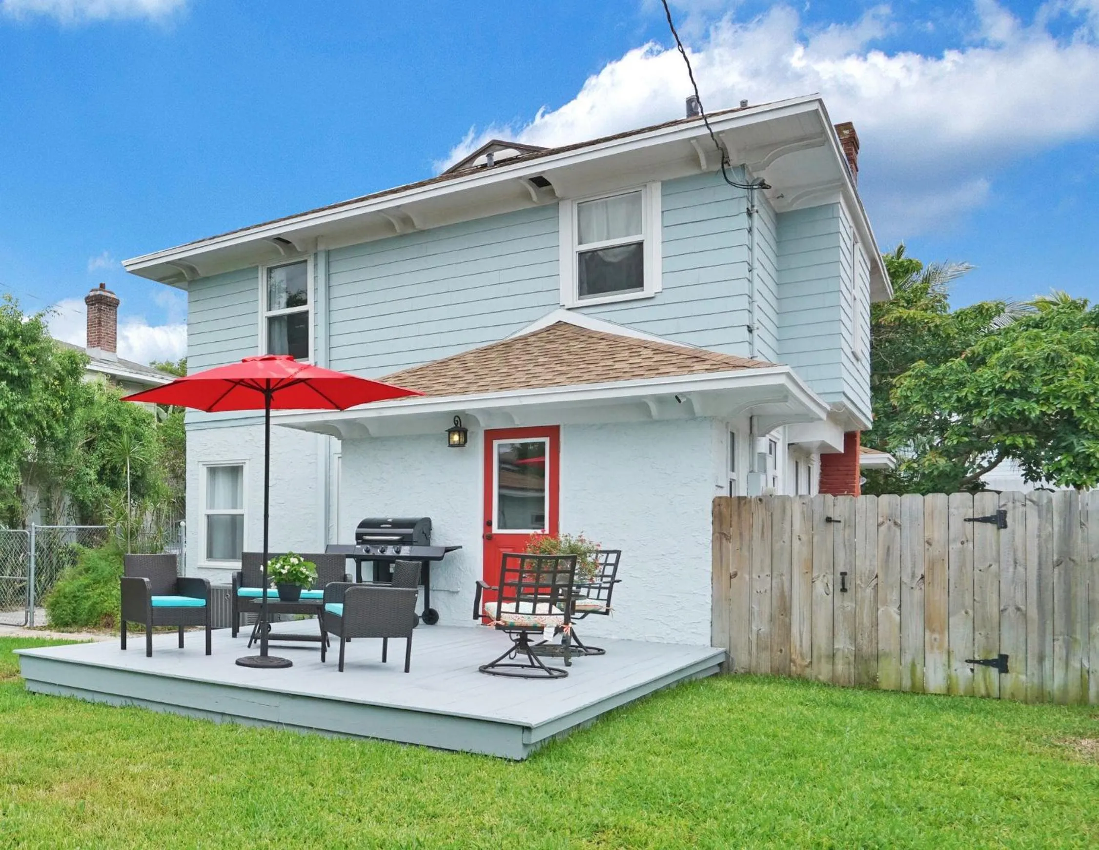 Patio in Charming Historic Home and Cottage minutes from the Intracoastal and the Beach