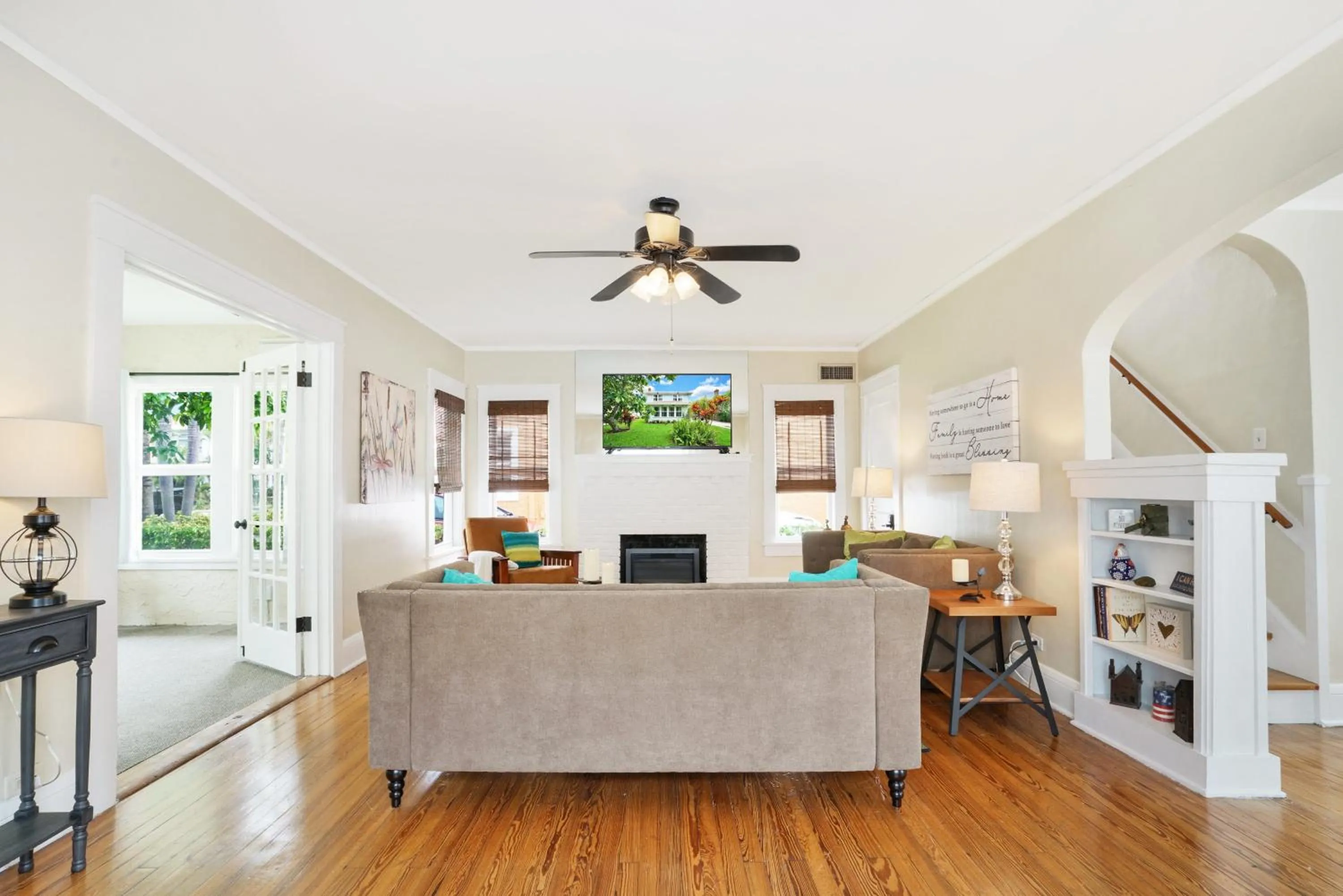 Living room in Charming Historic Home and Cottage minutes from the Intracoastal and the Beach