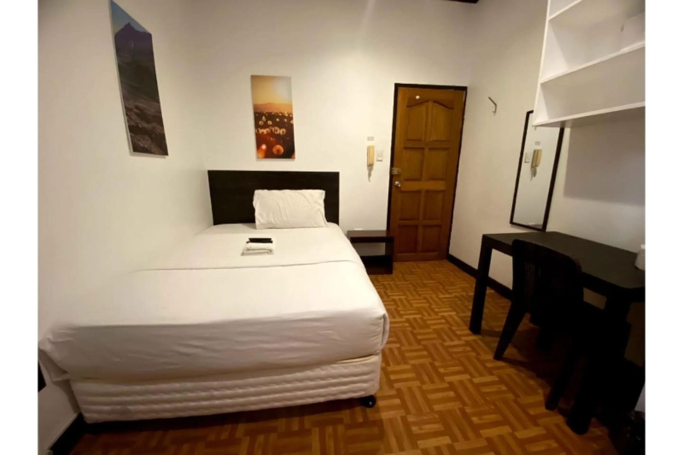 Bedroom, Bed in OYO 857 City Stay Inns Makati Avenue