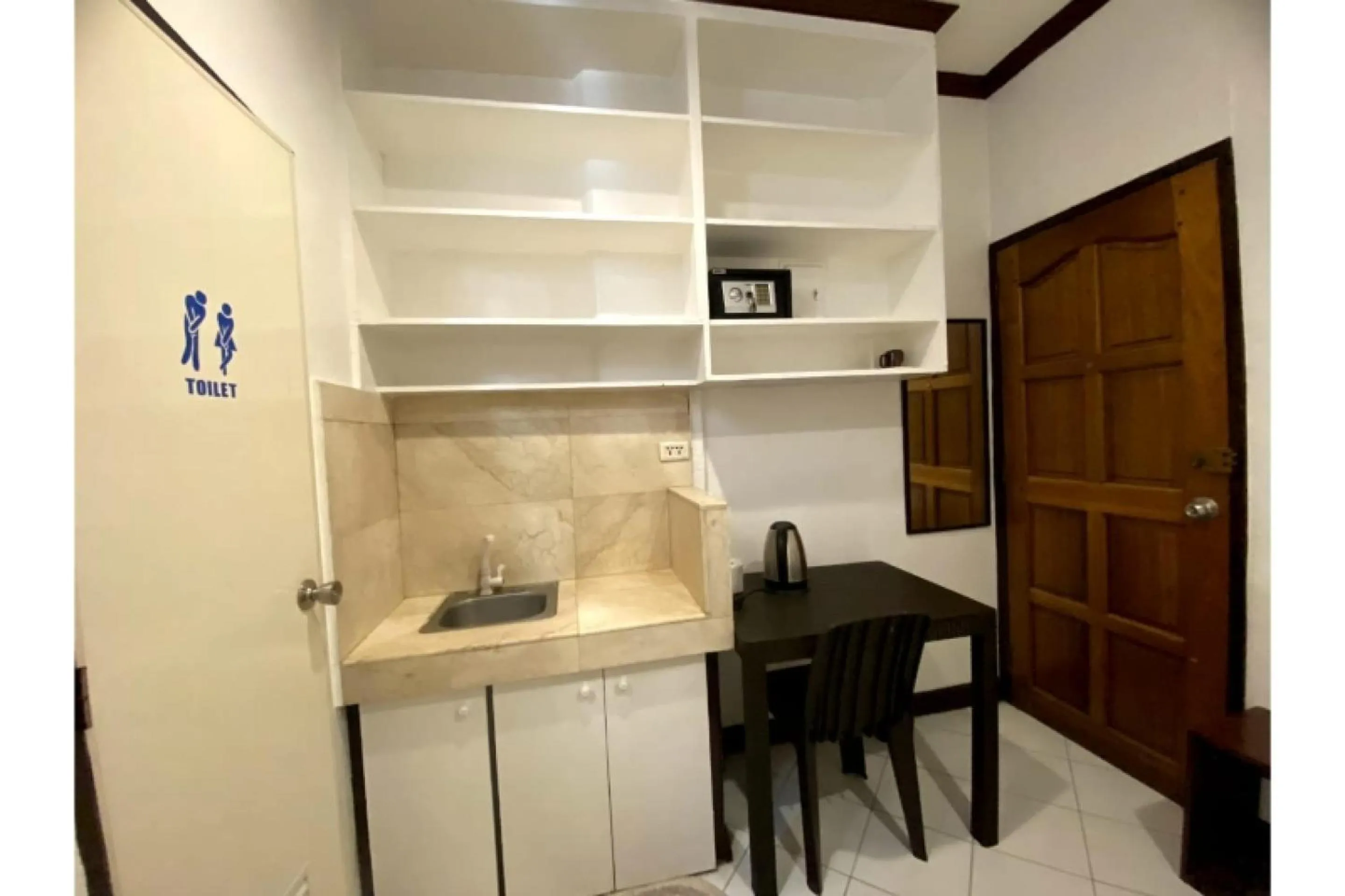Bedroom in OYO 857 City Stay Inns Makati Avenue