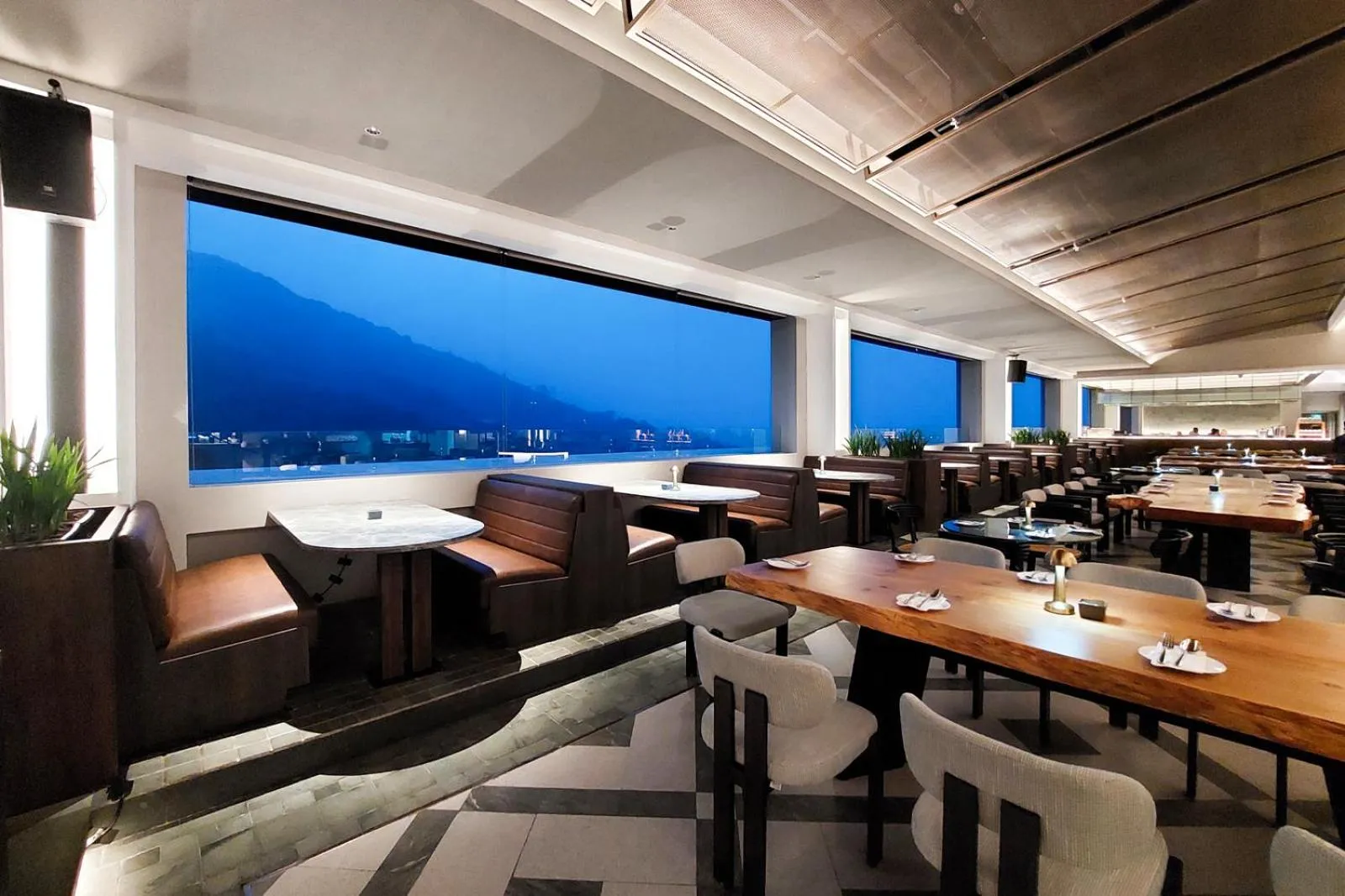 Restaurant/places to eat in Grand Aston Puncak Hotel & Resort