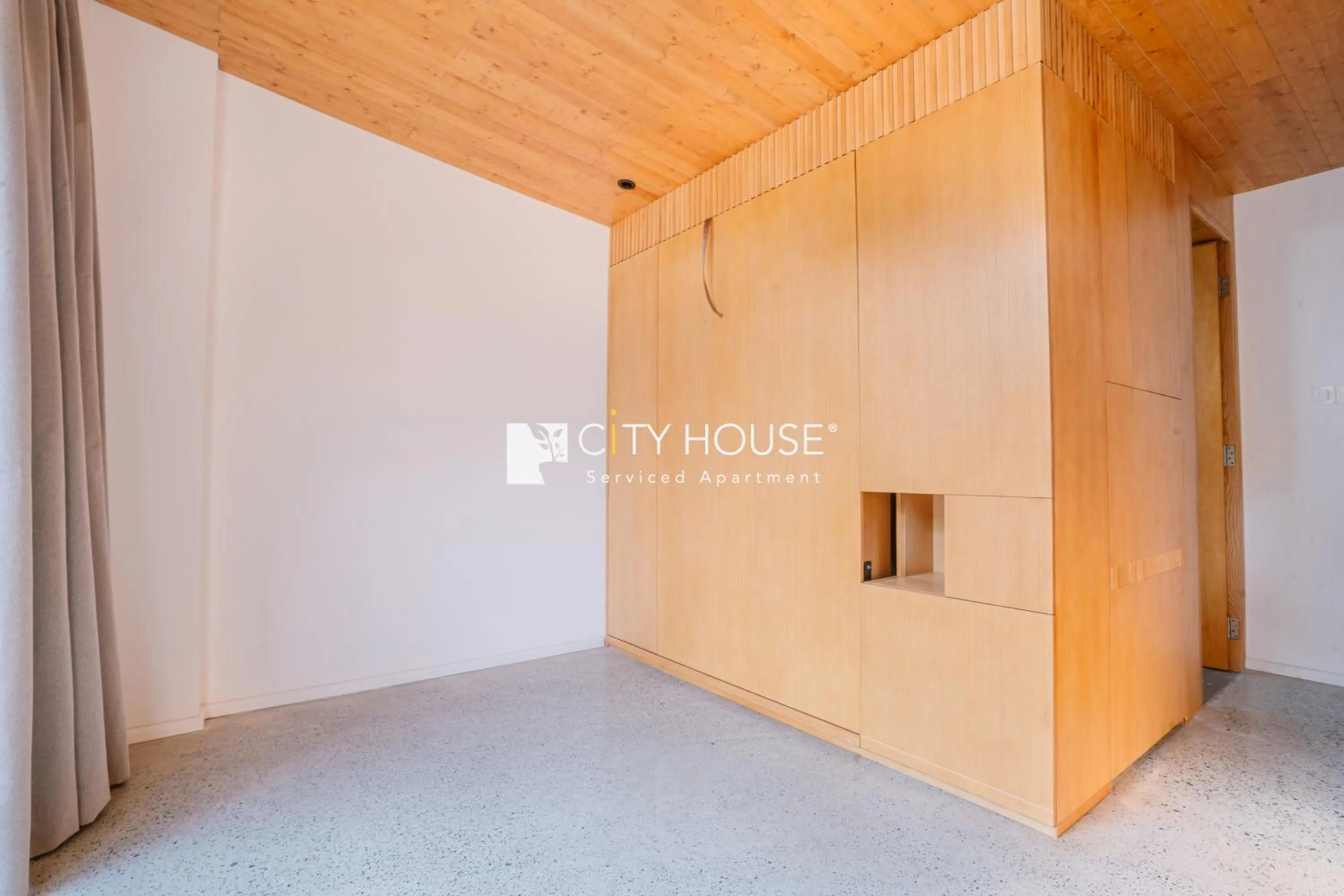 Text overlay in CityHouse - Ariosa