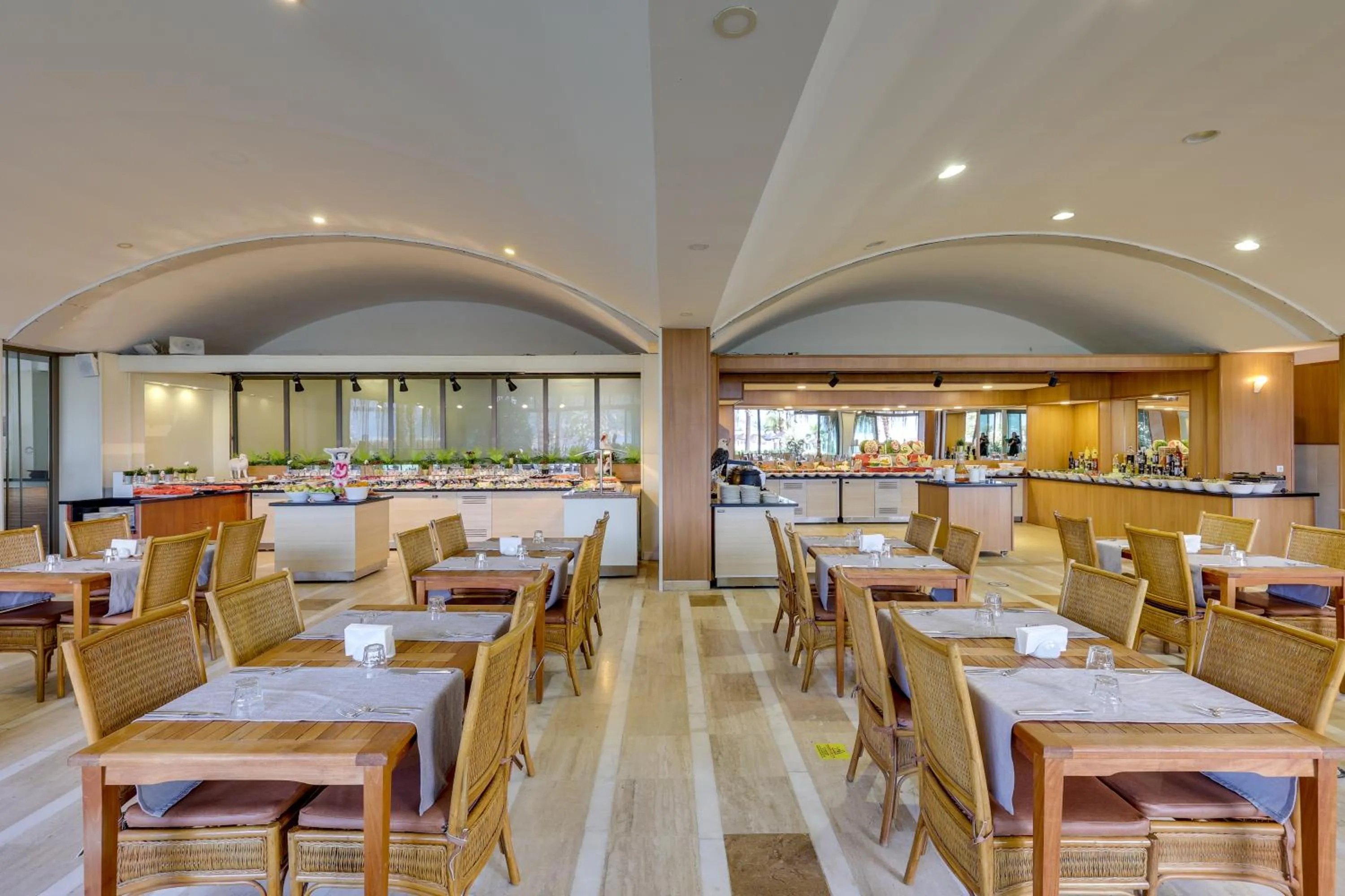 Restaurant/places to eat in Faros Premium Beach