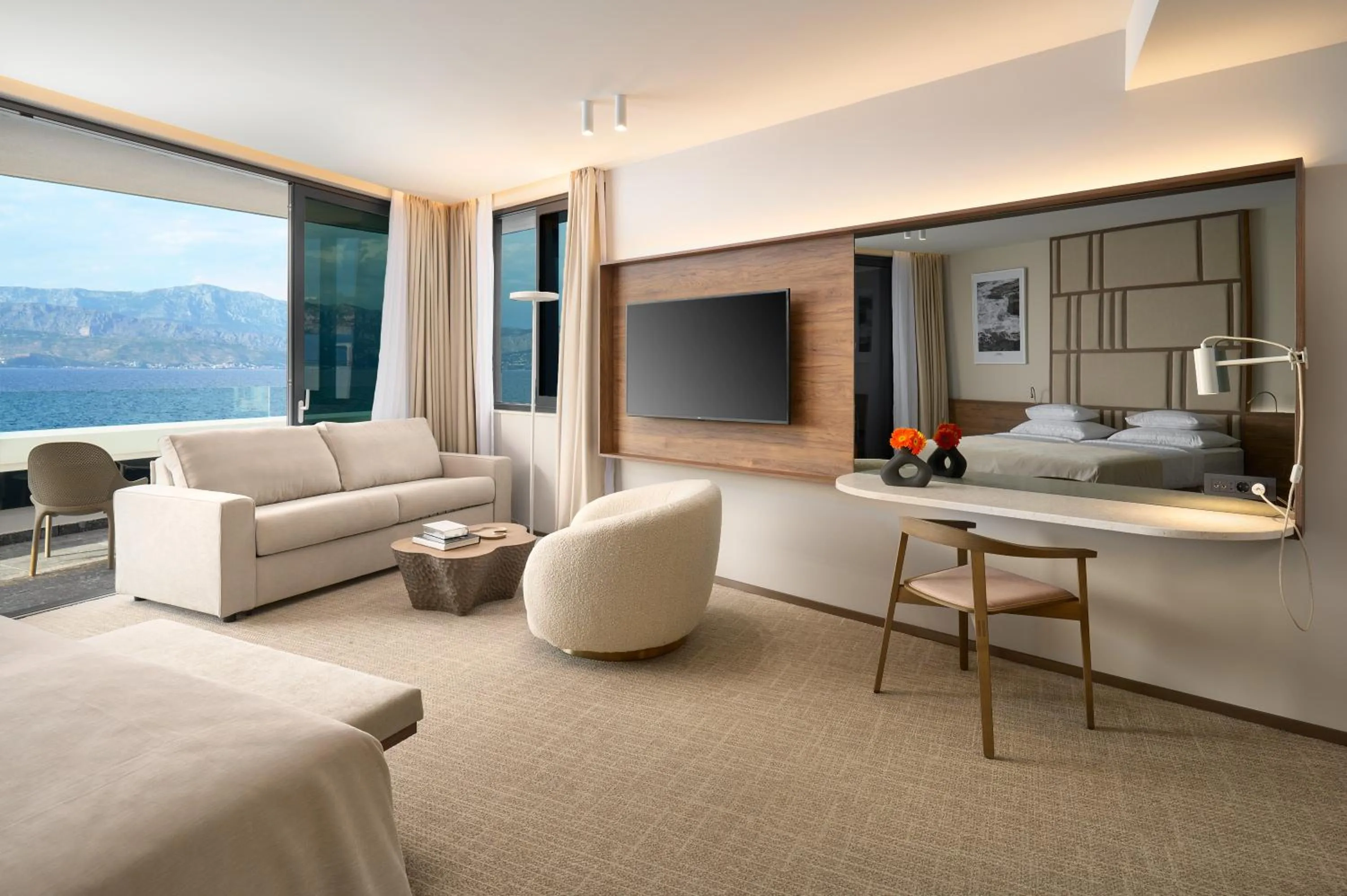 TV and multimedia in Grand Hotel View