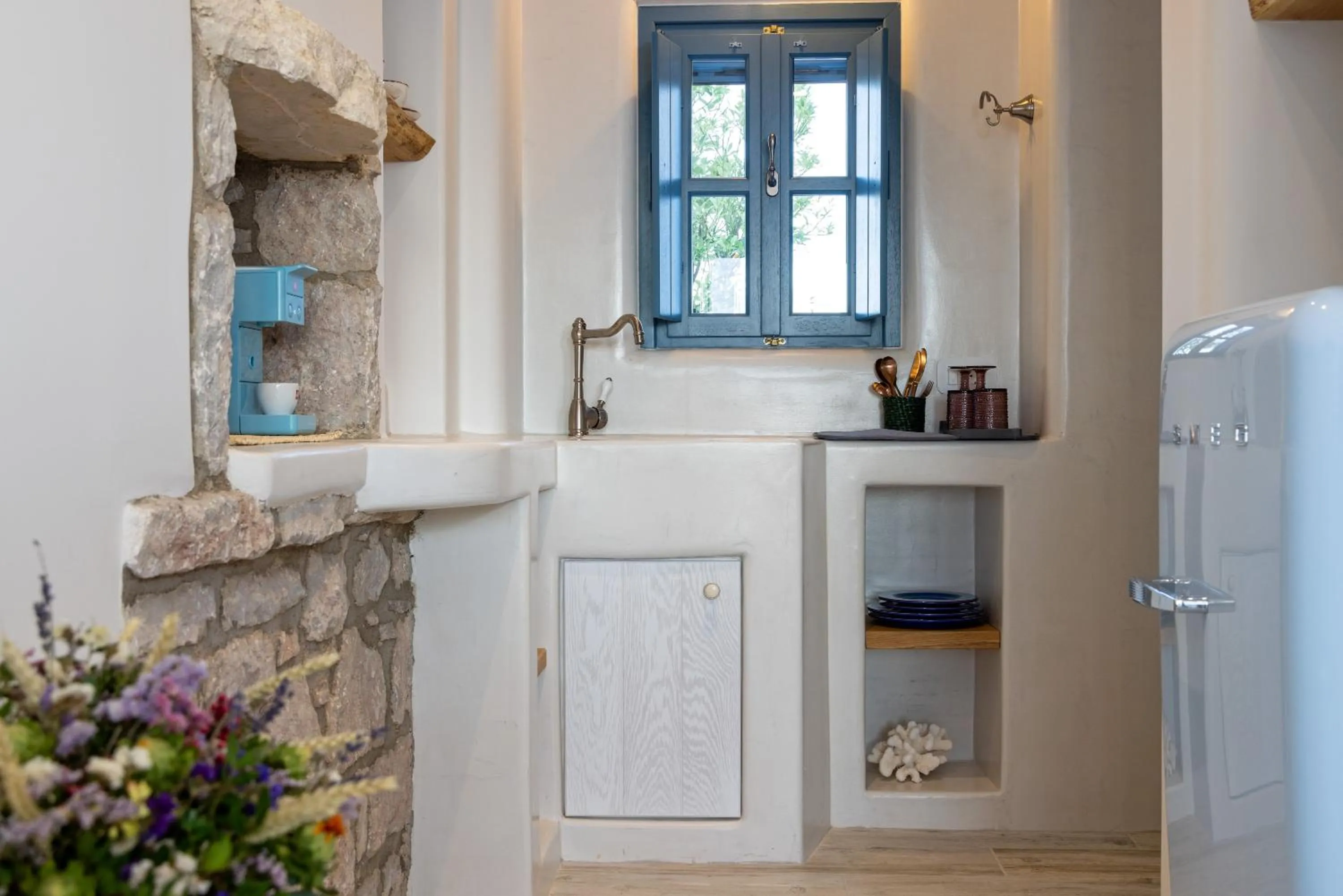 Coffee/tea facilities in Blue Pearls-Adults Only Luxury Suites