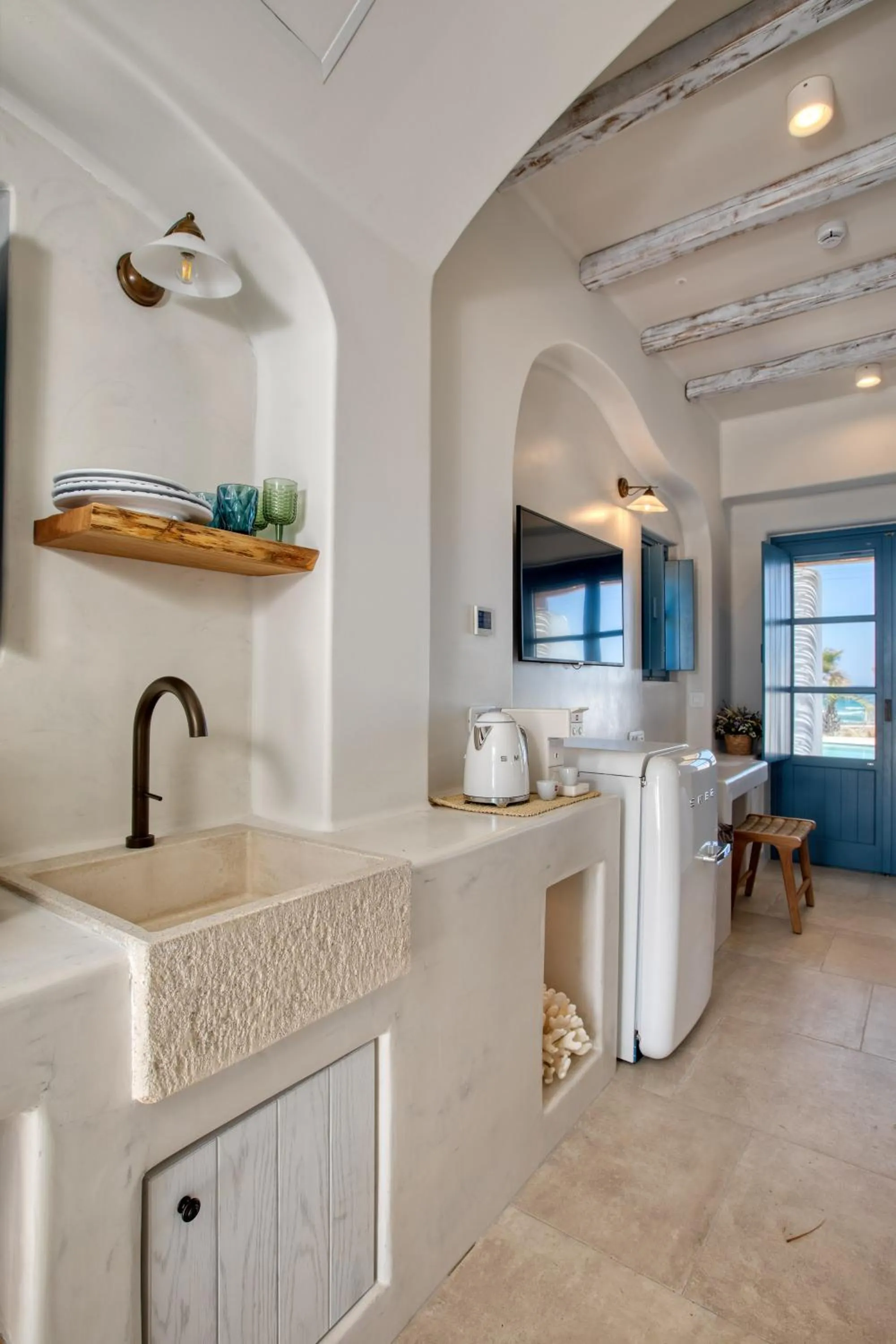 Kitchen or kitchenette in Blue Pearls-Adults Only Luxury Suites