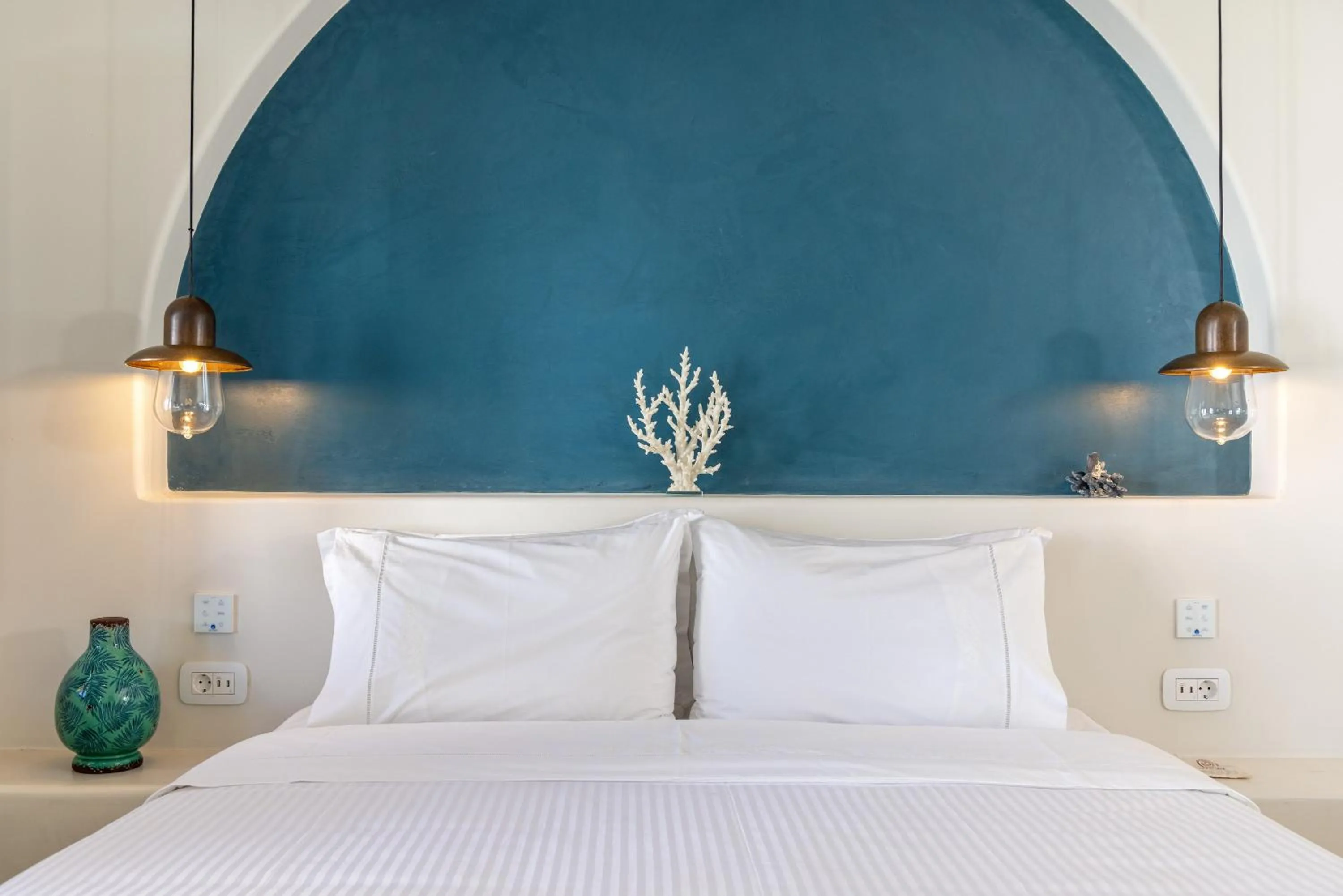 Bed in Blue Pearls-Adults Only Luxury Suites