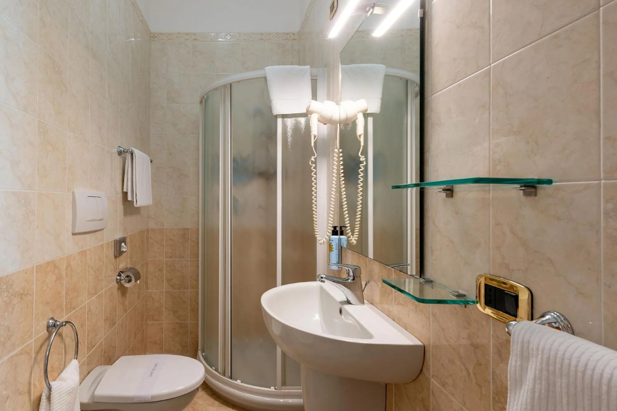 Shower in Astura Palace Hotel