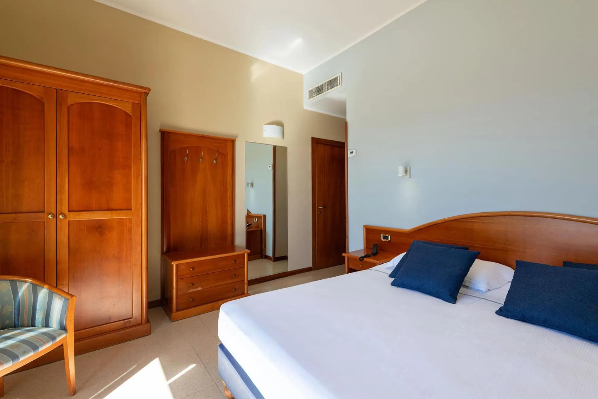 Bed in Astura Palace Hotel