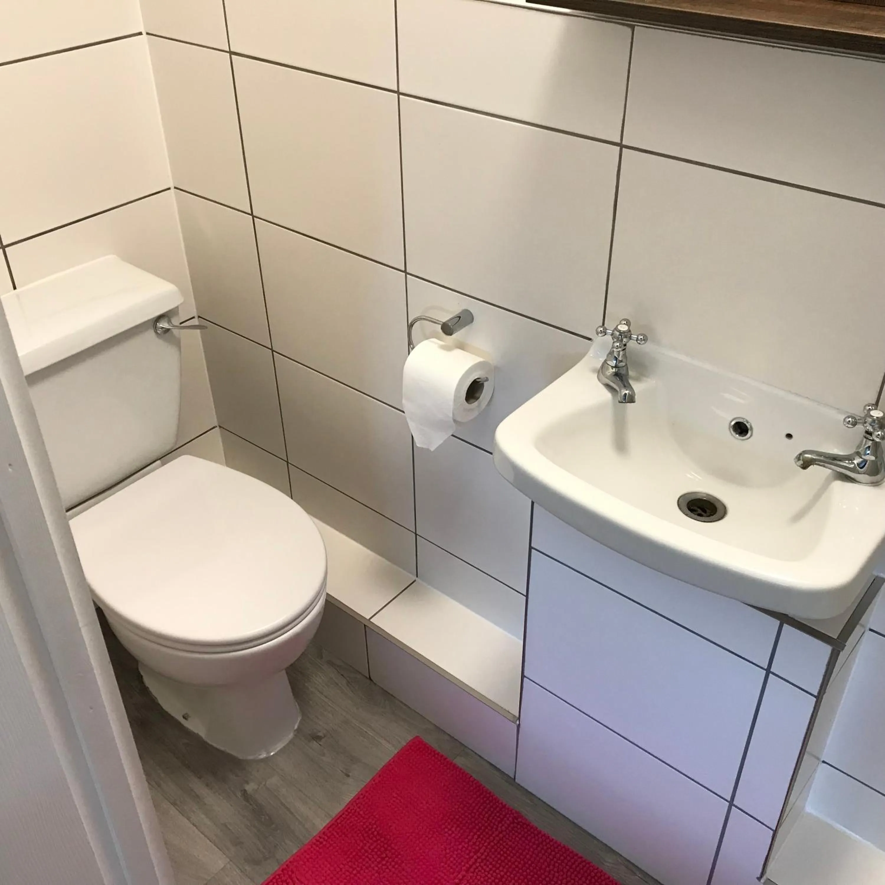 Bathroom in Stanford Villa