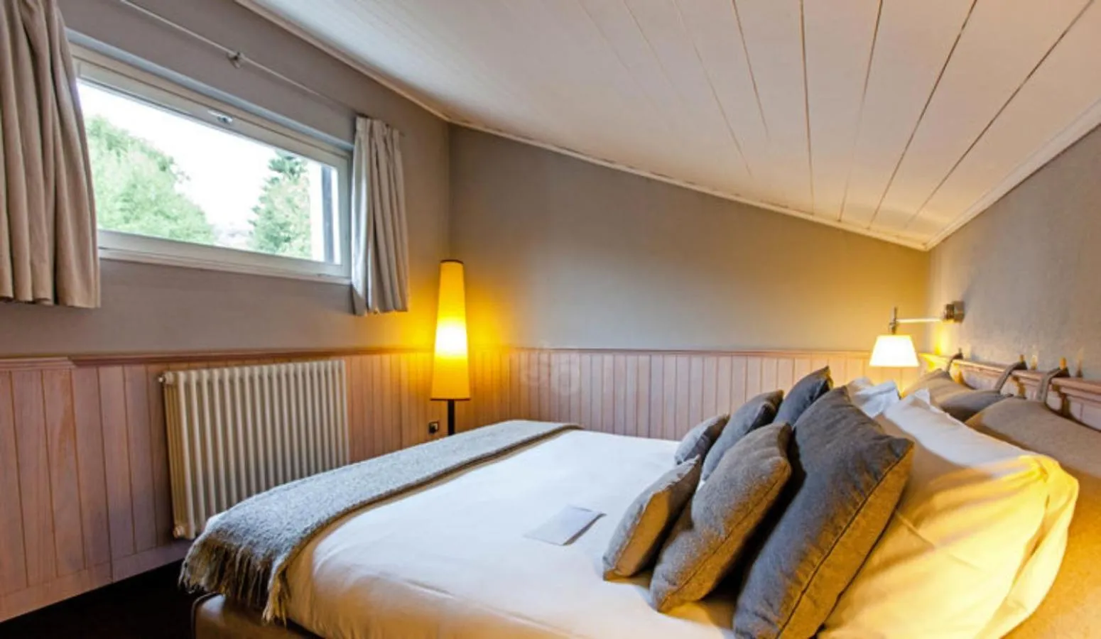 Bed in Hotel Village