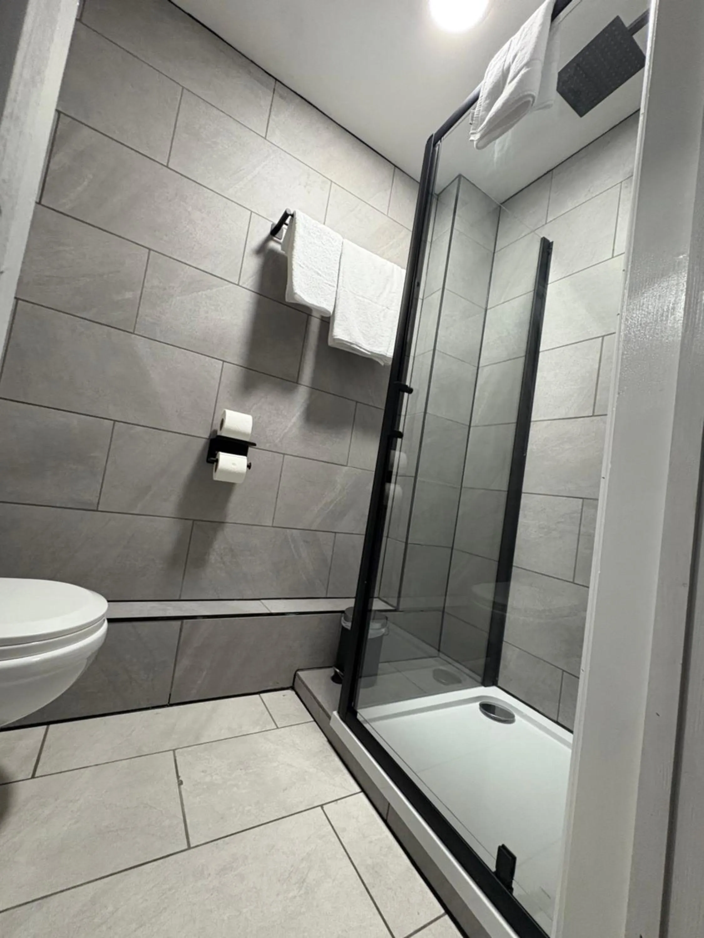 Shower in Best Western Ebbw Vale