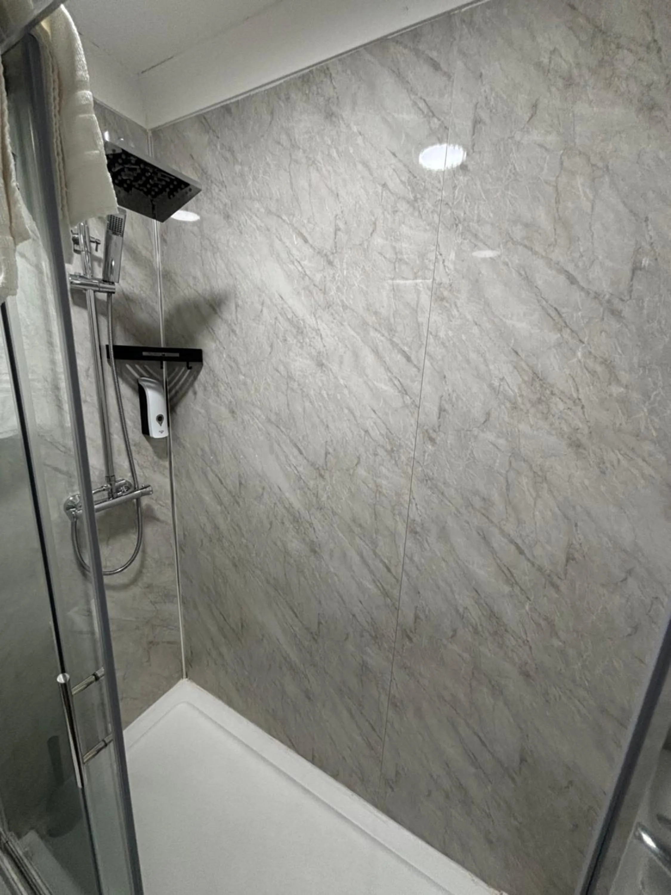 Shower in Best Western Ebbw Vale