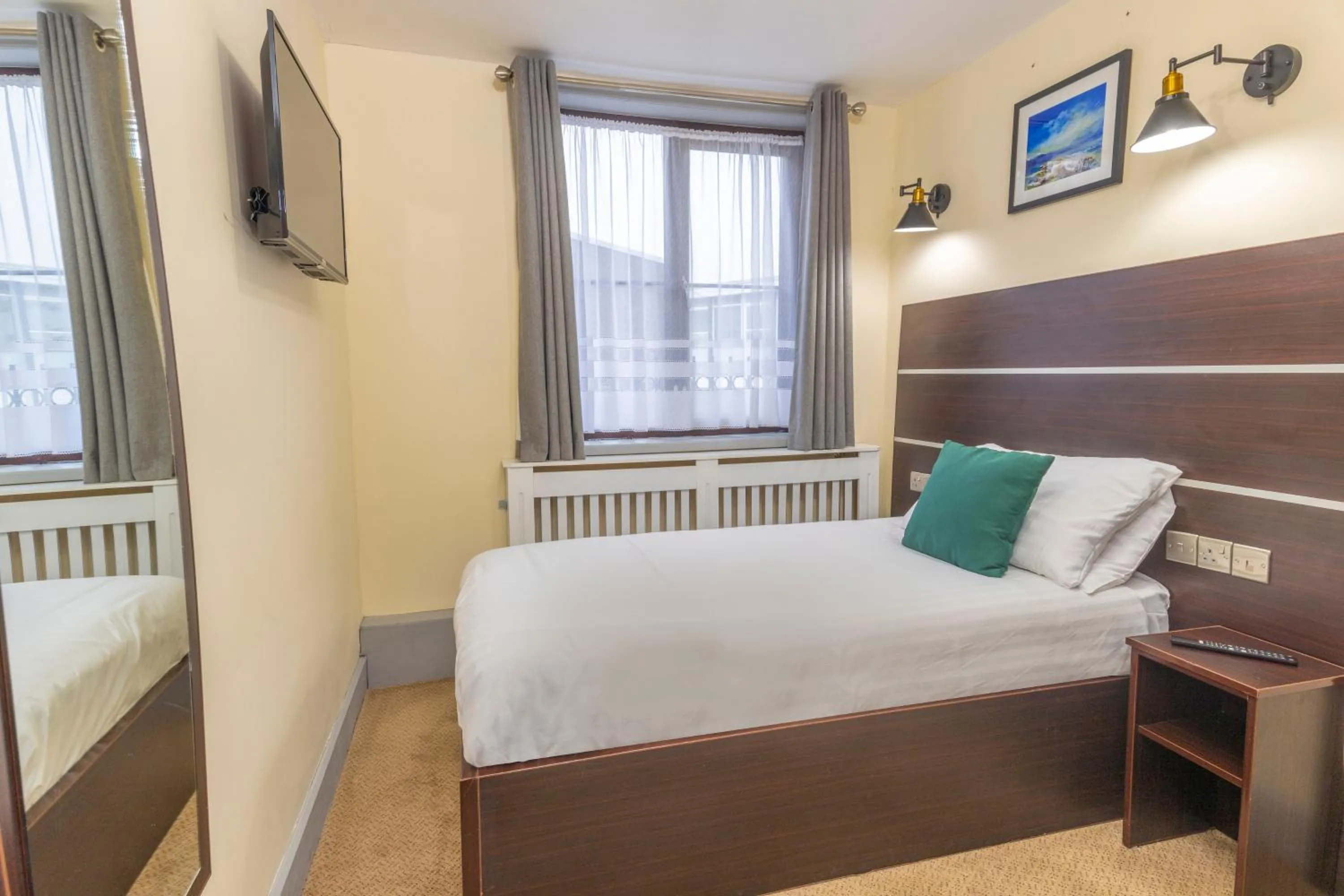 Bed in Best Western Ebbw Vale