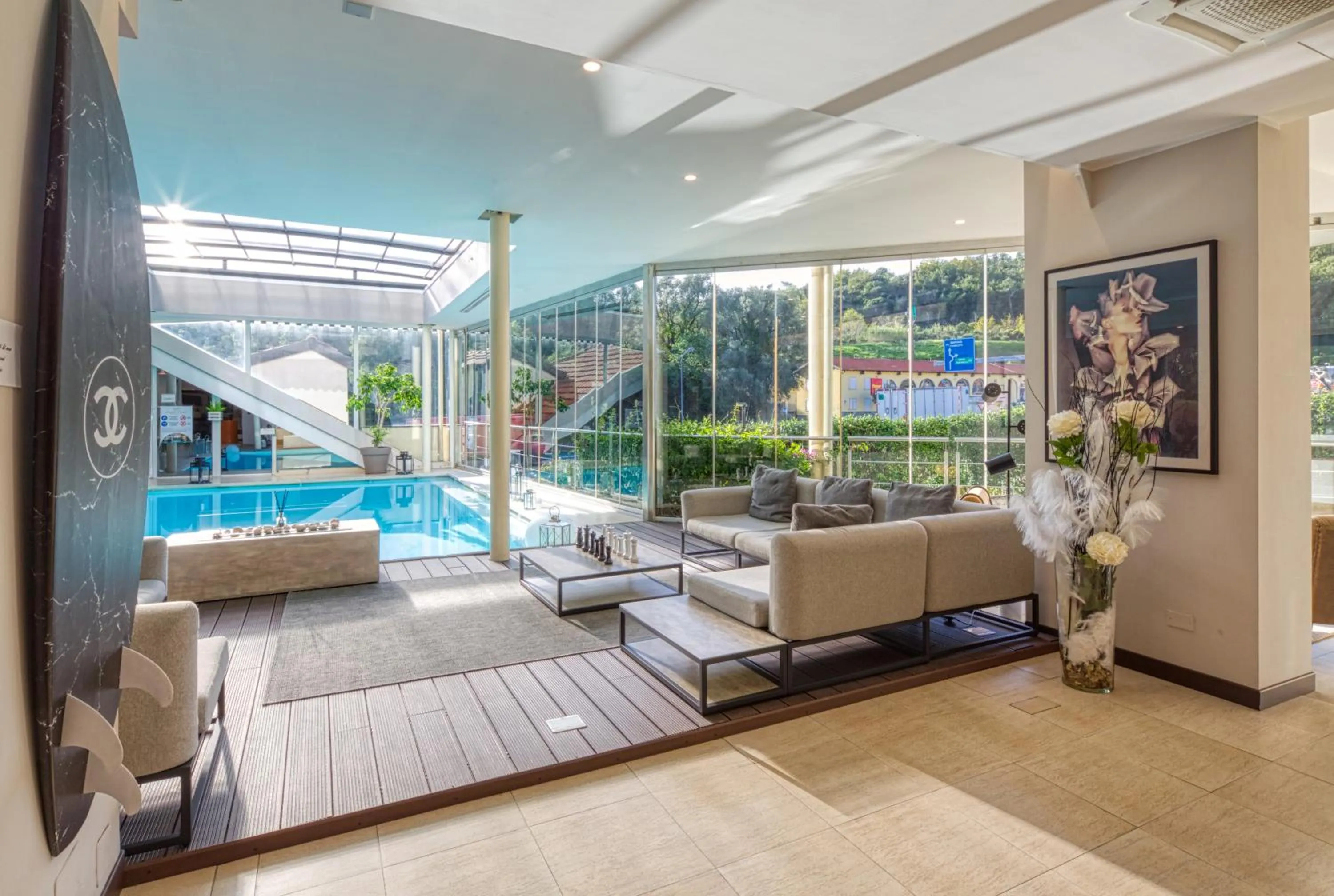 Swimming pool in Poggio Hotel