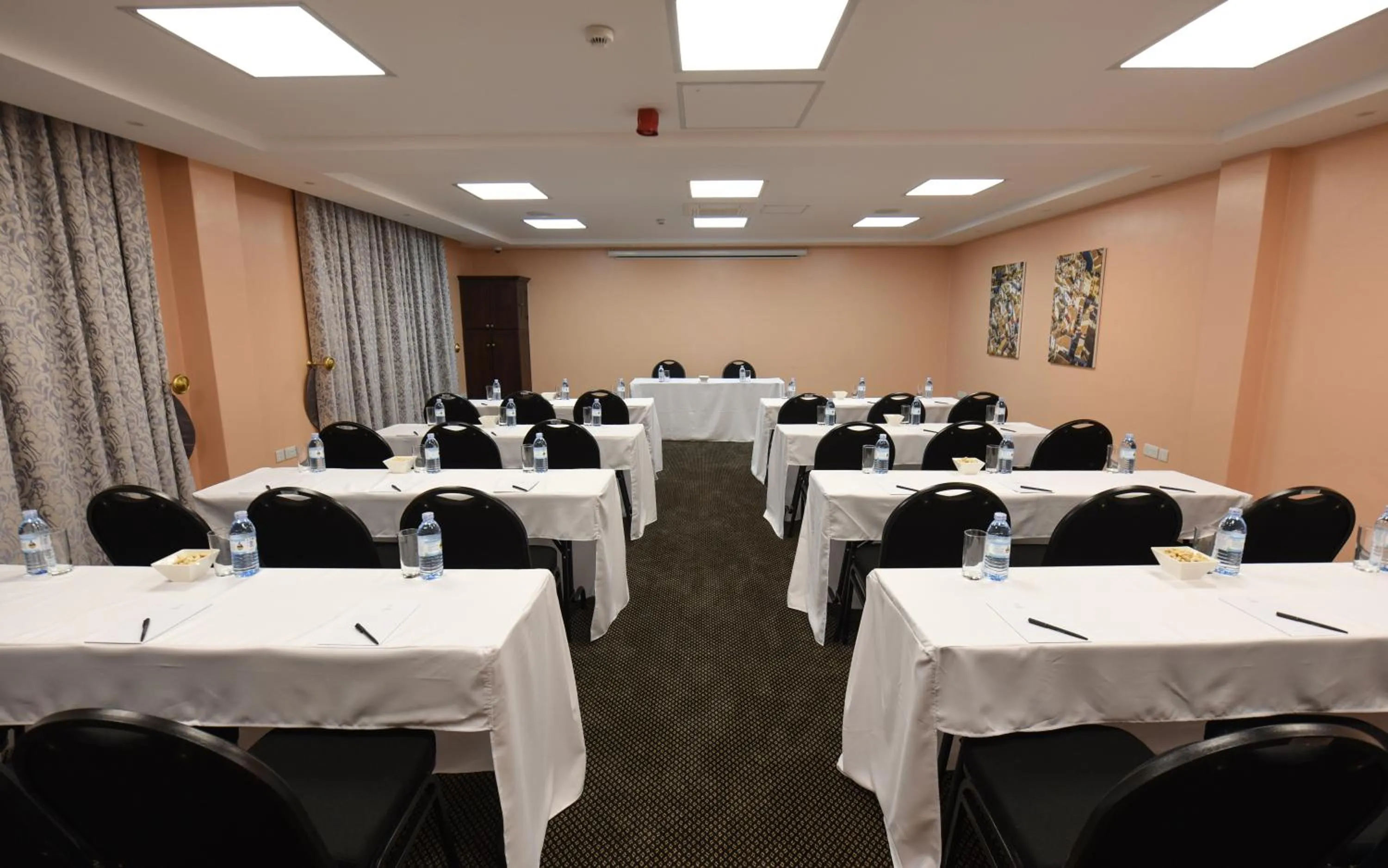 Meeting/conference room in Casa Solada Hotel