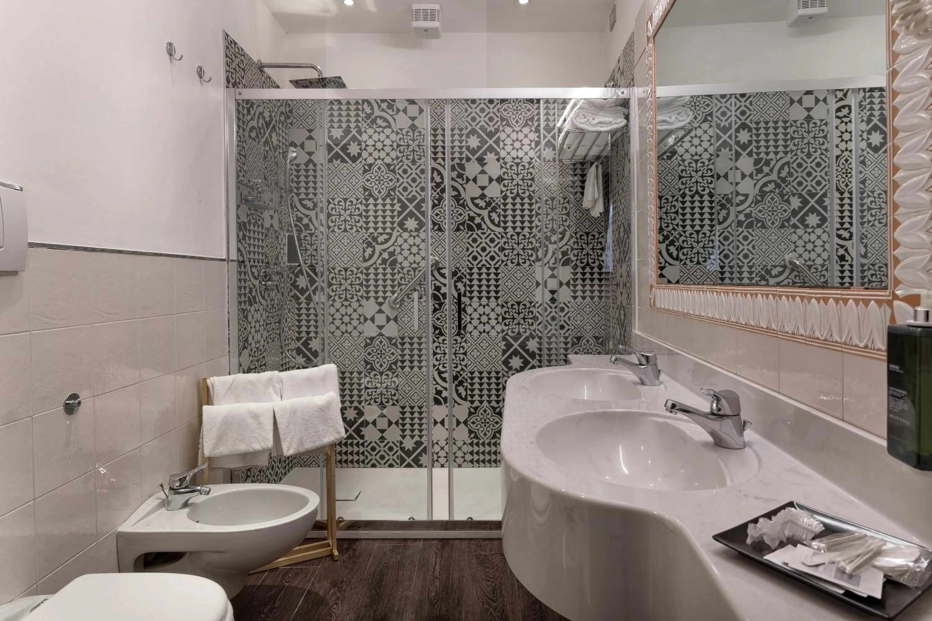 Bathroom in Hotel De La Pace, Sure Hotel Collection by Best Western