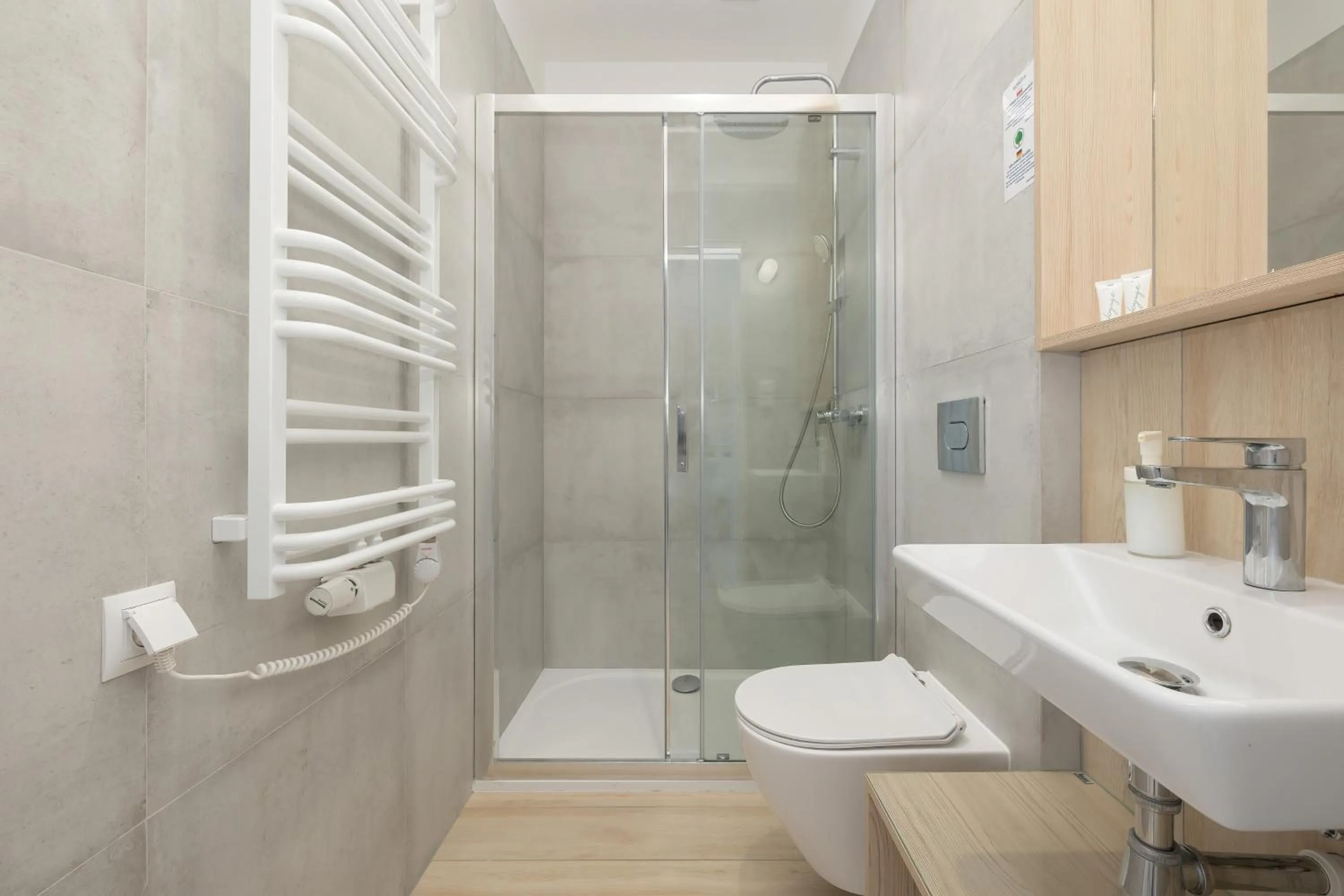 Shower in BURSZTYN - BERNSTEIN APARTMENTS