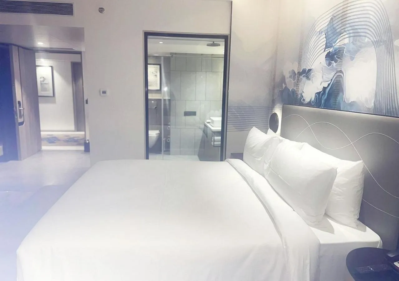 Bedroom, Bed in Park Inn by Radisson Surat