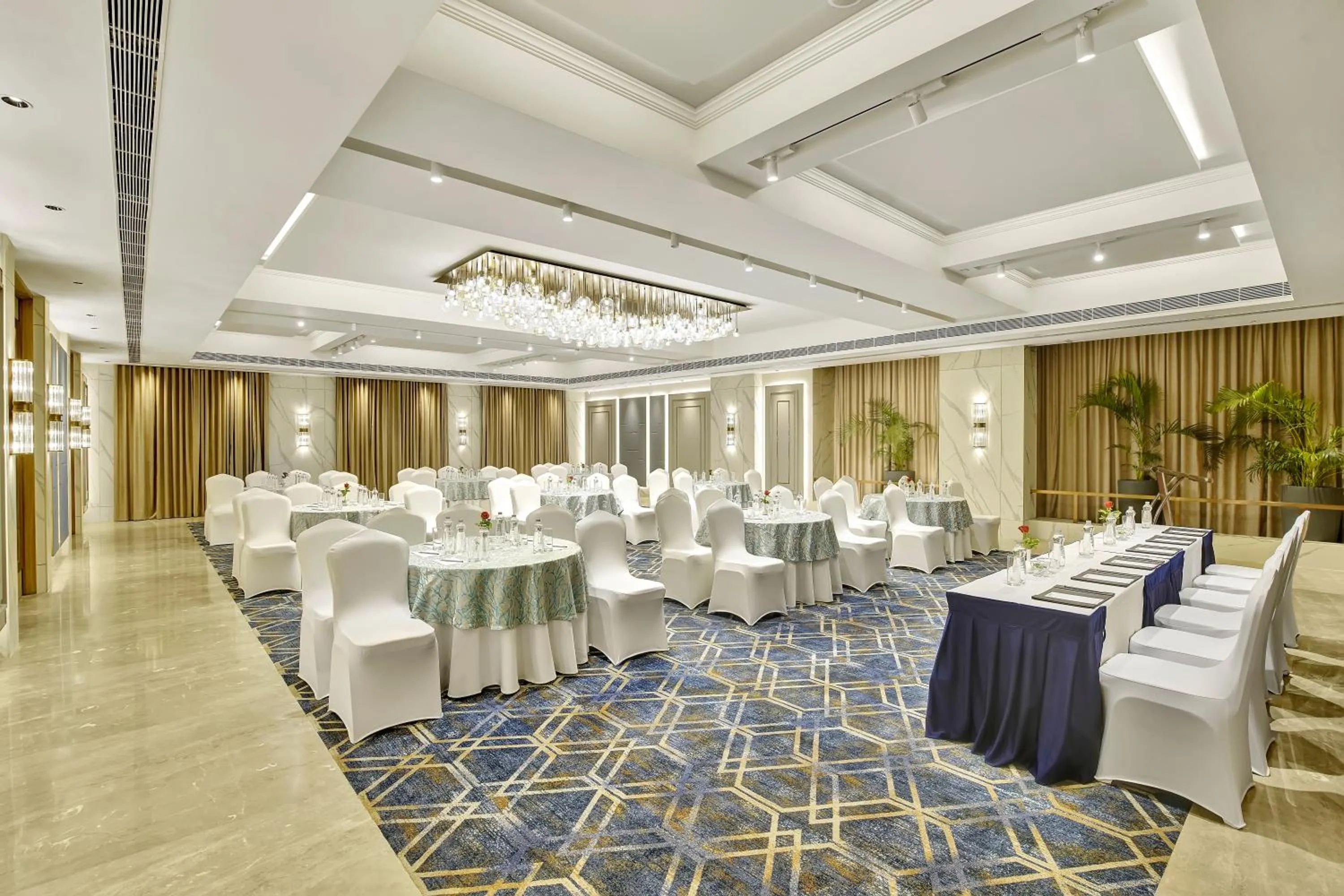 Banquet/Function facilities in Park Inn by Radisson Surat
