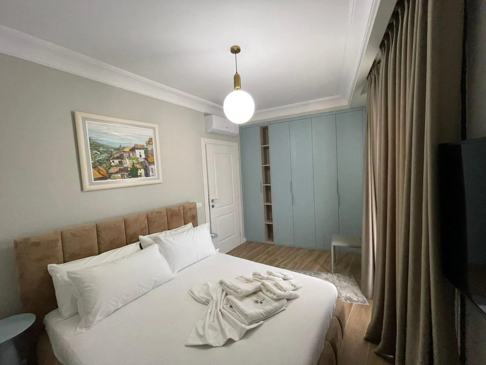 Two-Bedroom Apartment in Blissful Apartments