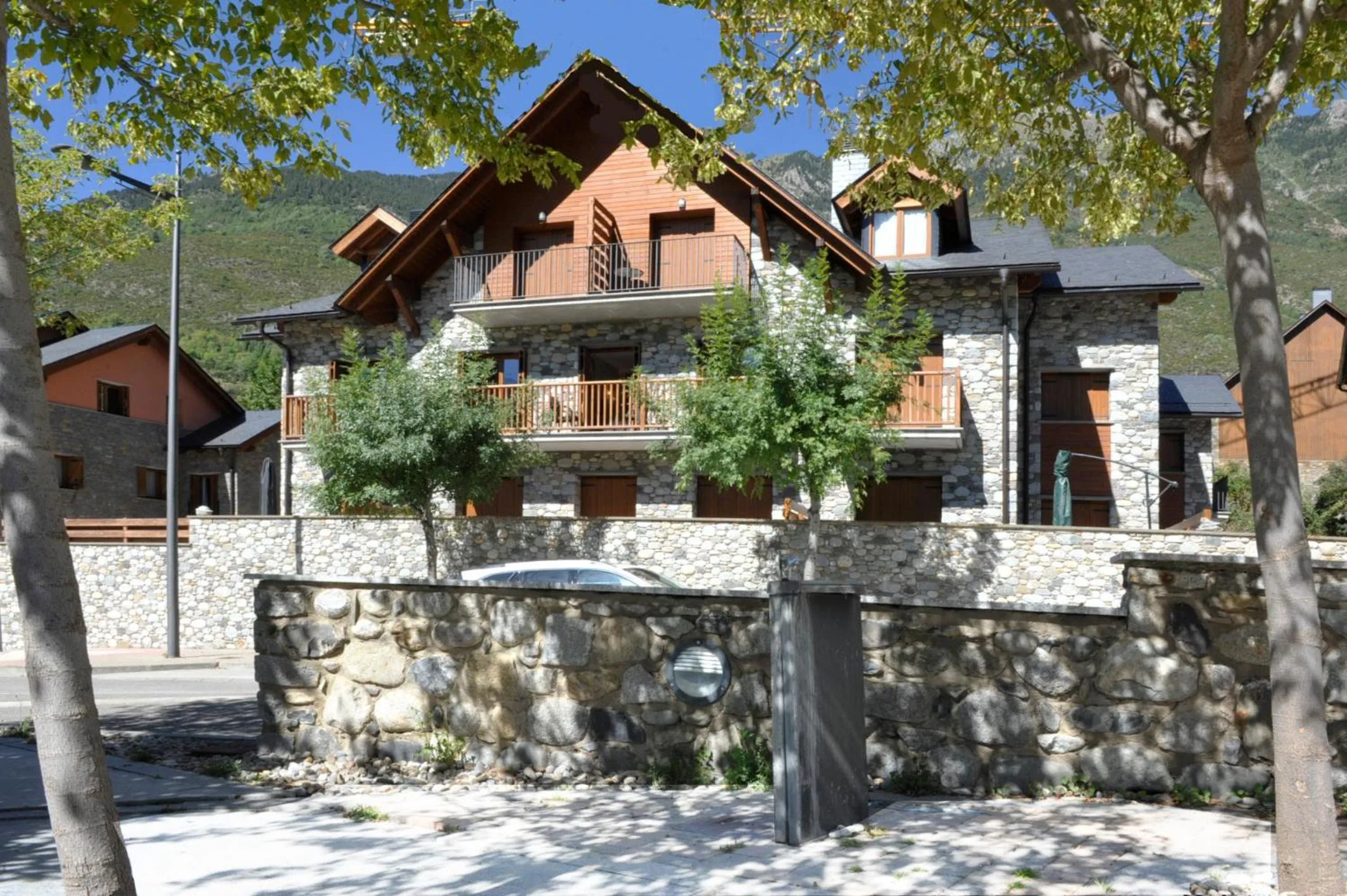 Chardín de Llis-Apartamentos Chardins