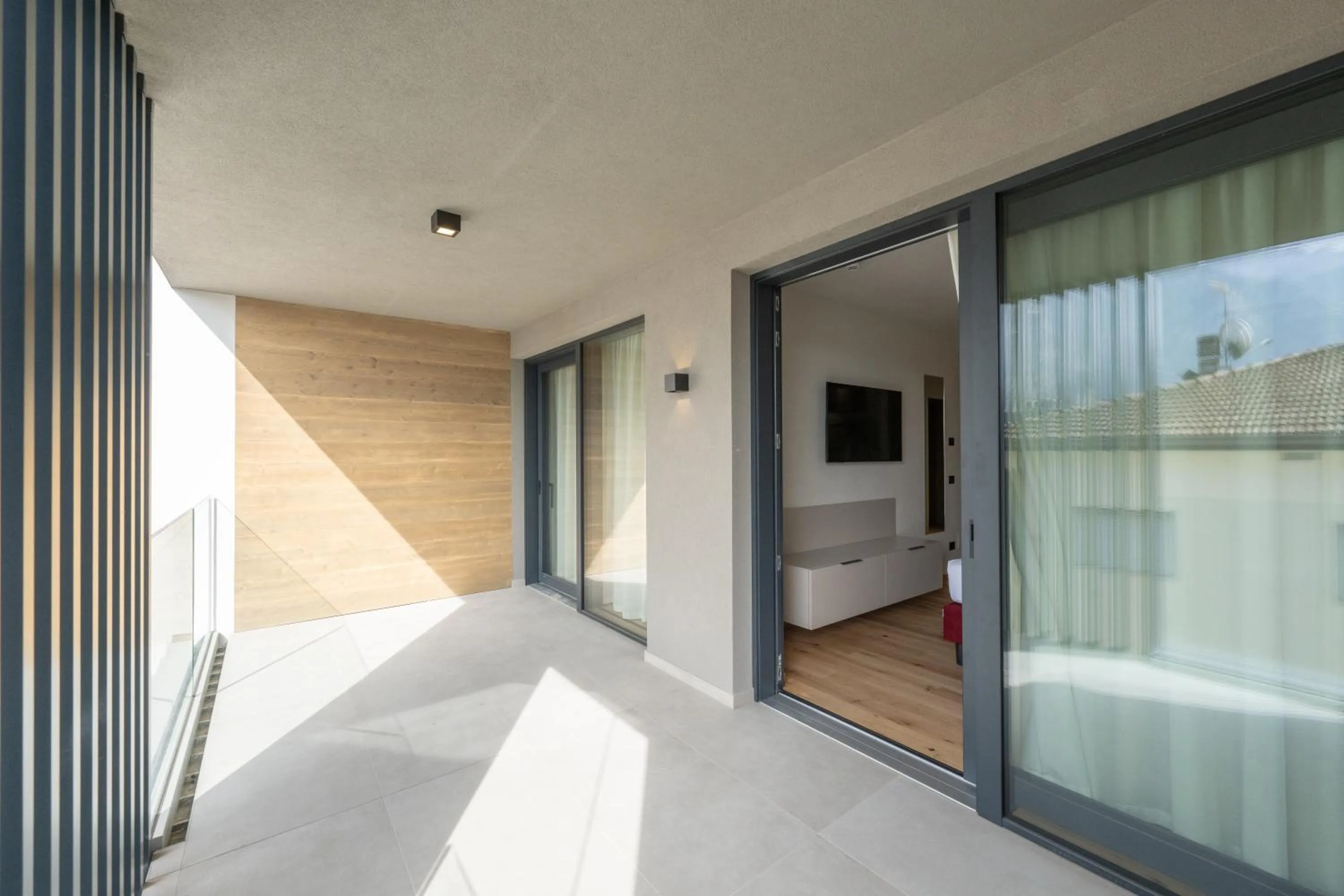 Balcony/Terrace, Bed in Etra Suites & Apartments