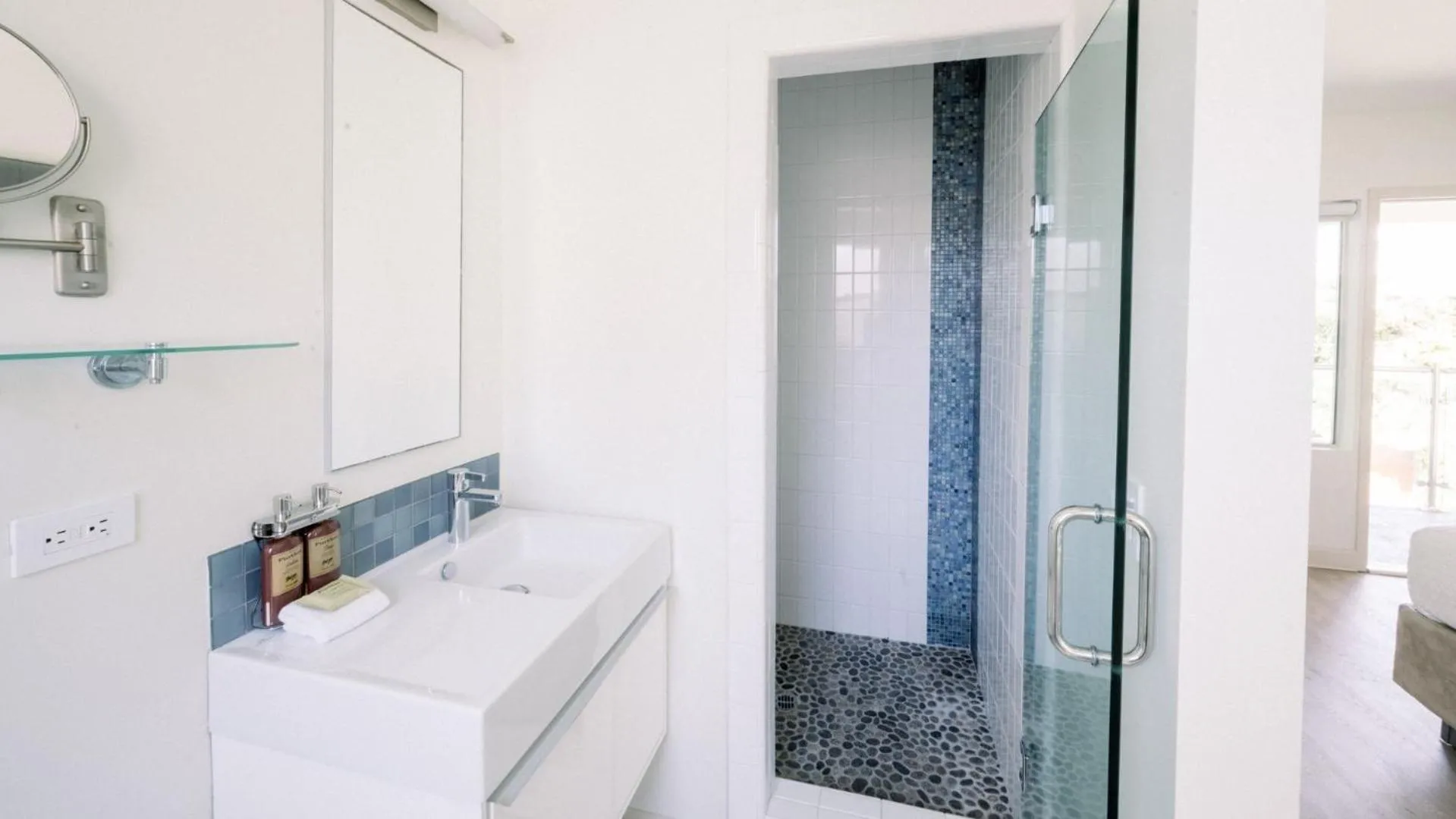 Bathroom in SCP Seven4One Hotel