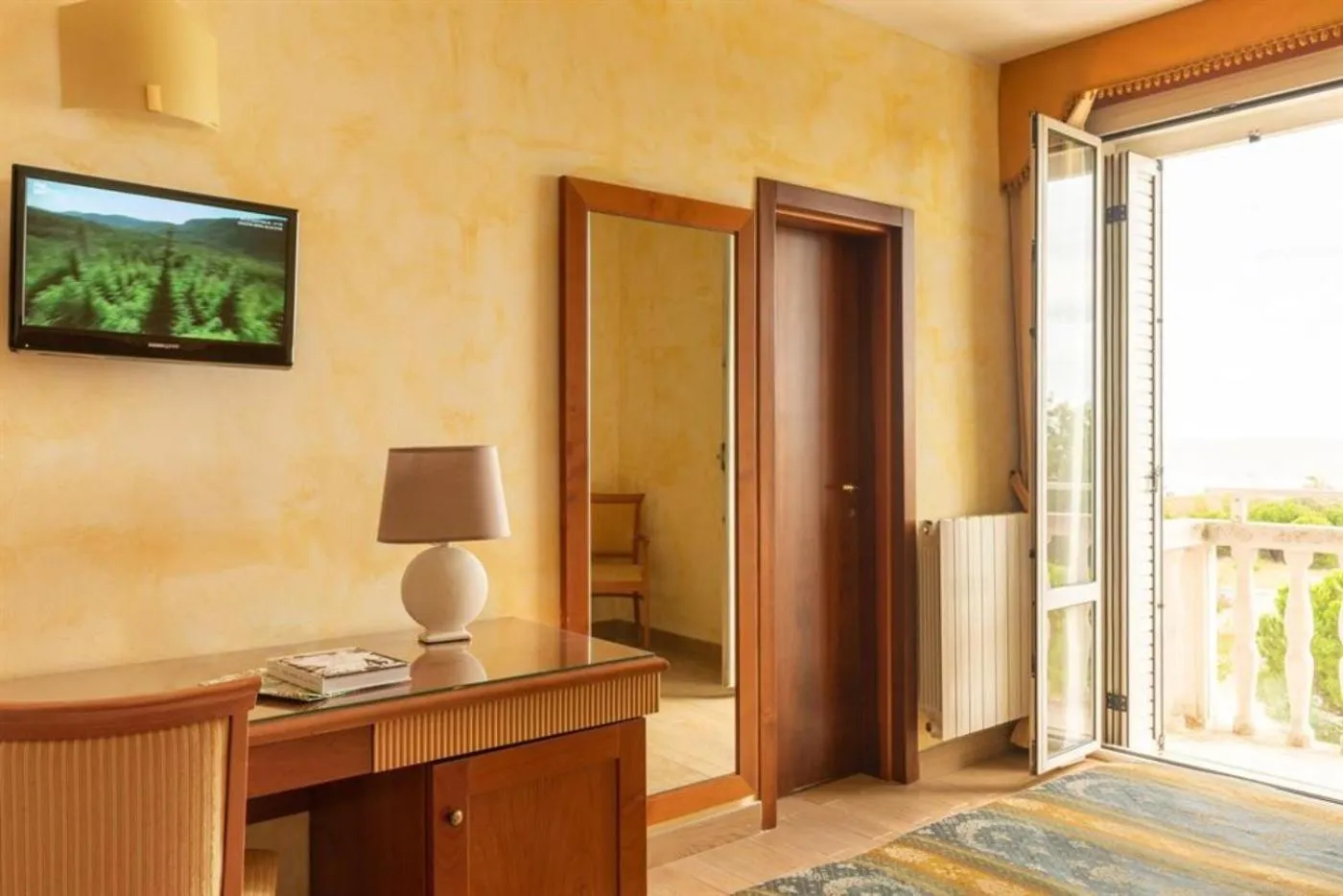 Bedroom, Bed in Hotel & Residence Venezia 2000