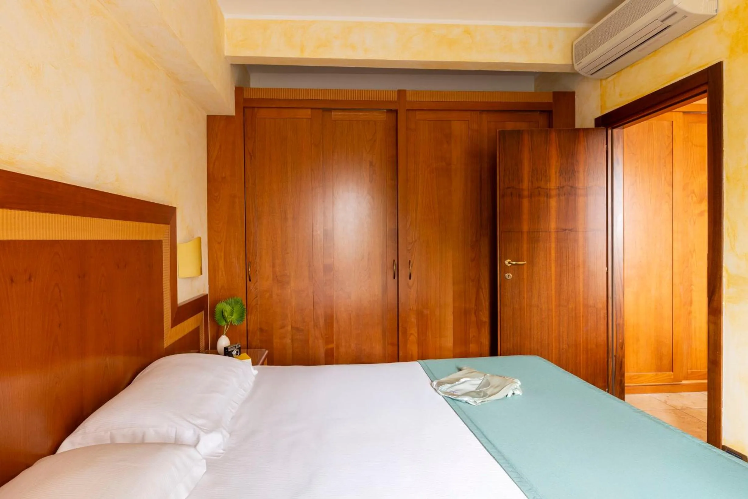 Bedroom, Bed in Hotel & Residence Venezia 2000