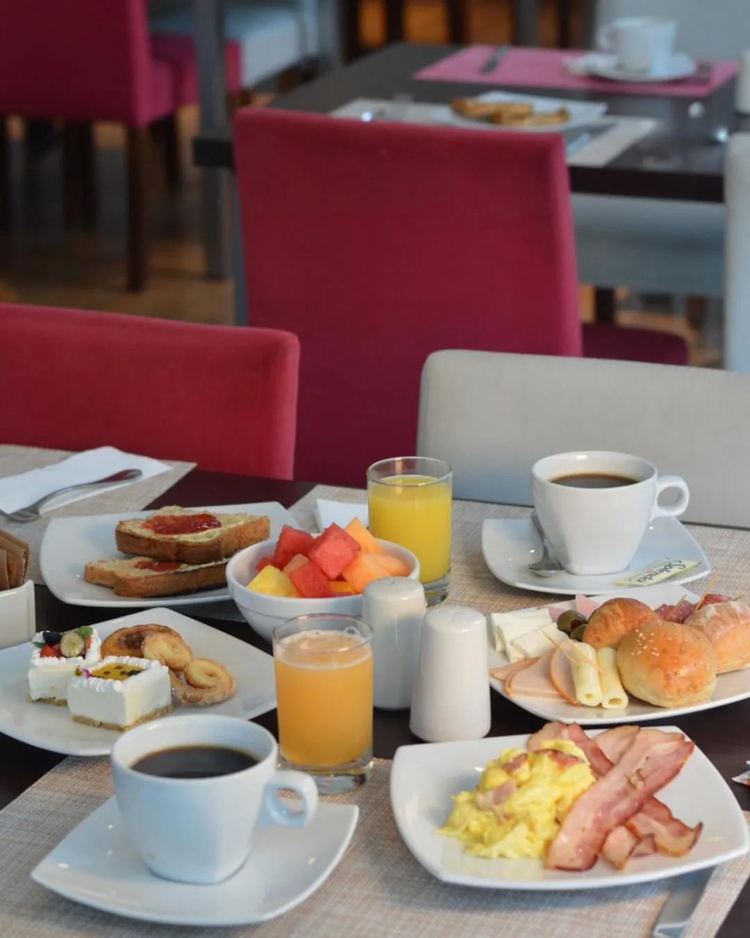 Sol de Oro Hotel & Suites