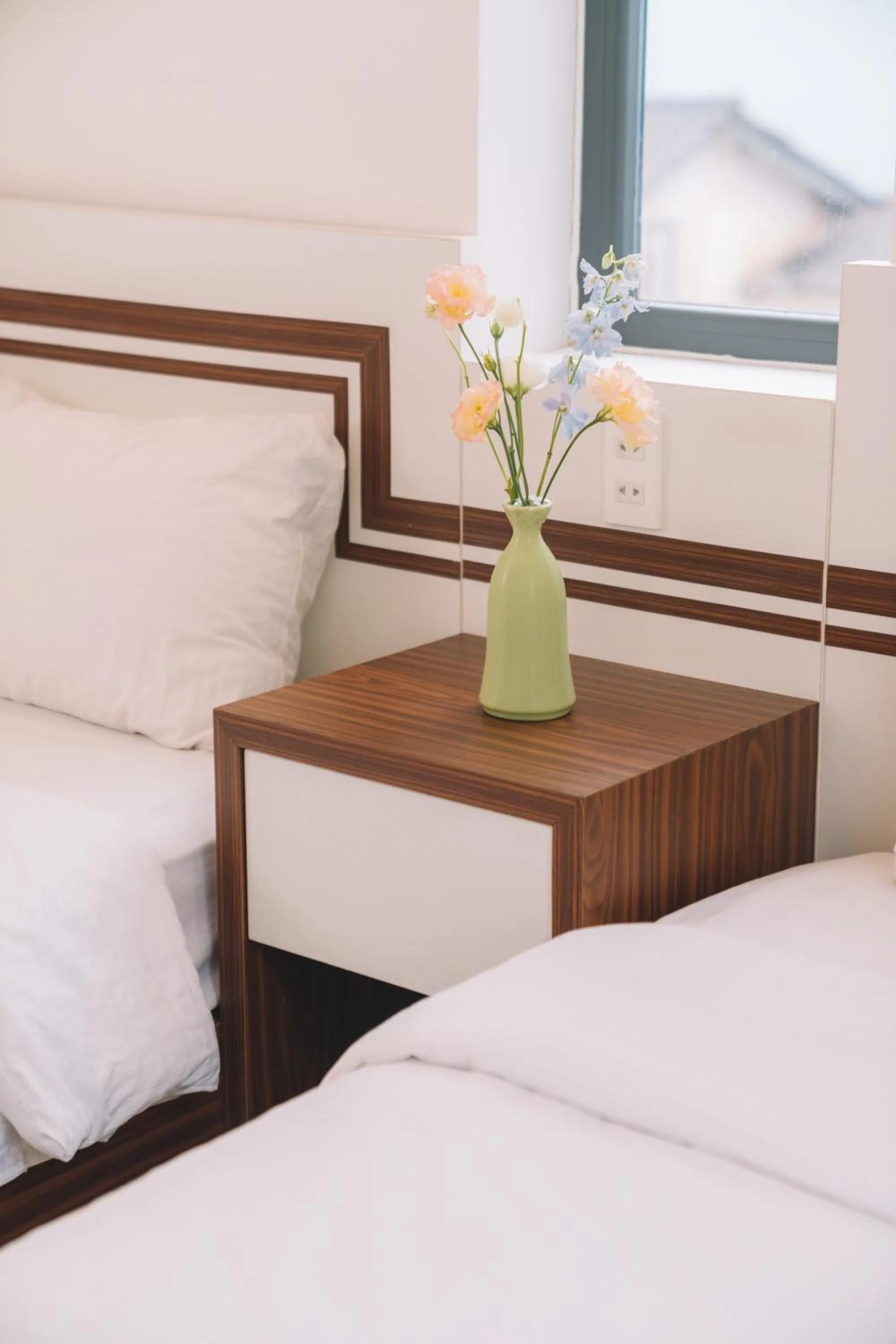 Photo of the whole room, Bed in Hạ Na Hotel Đà Lạt