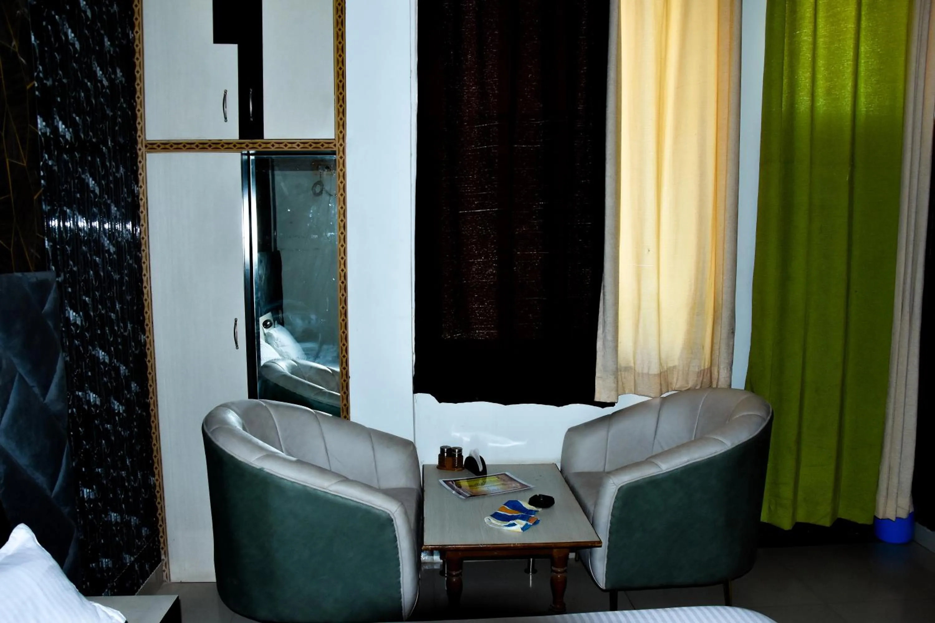 Living room in Sangam Hotel