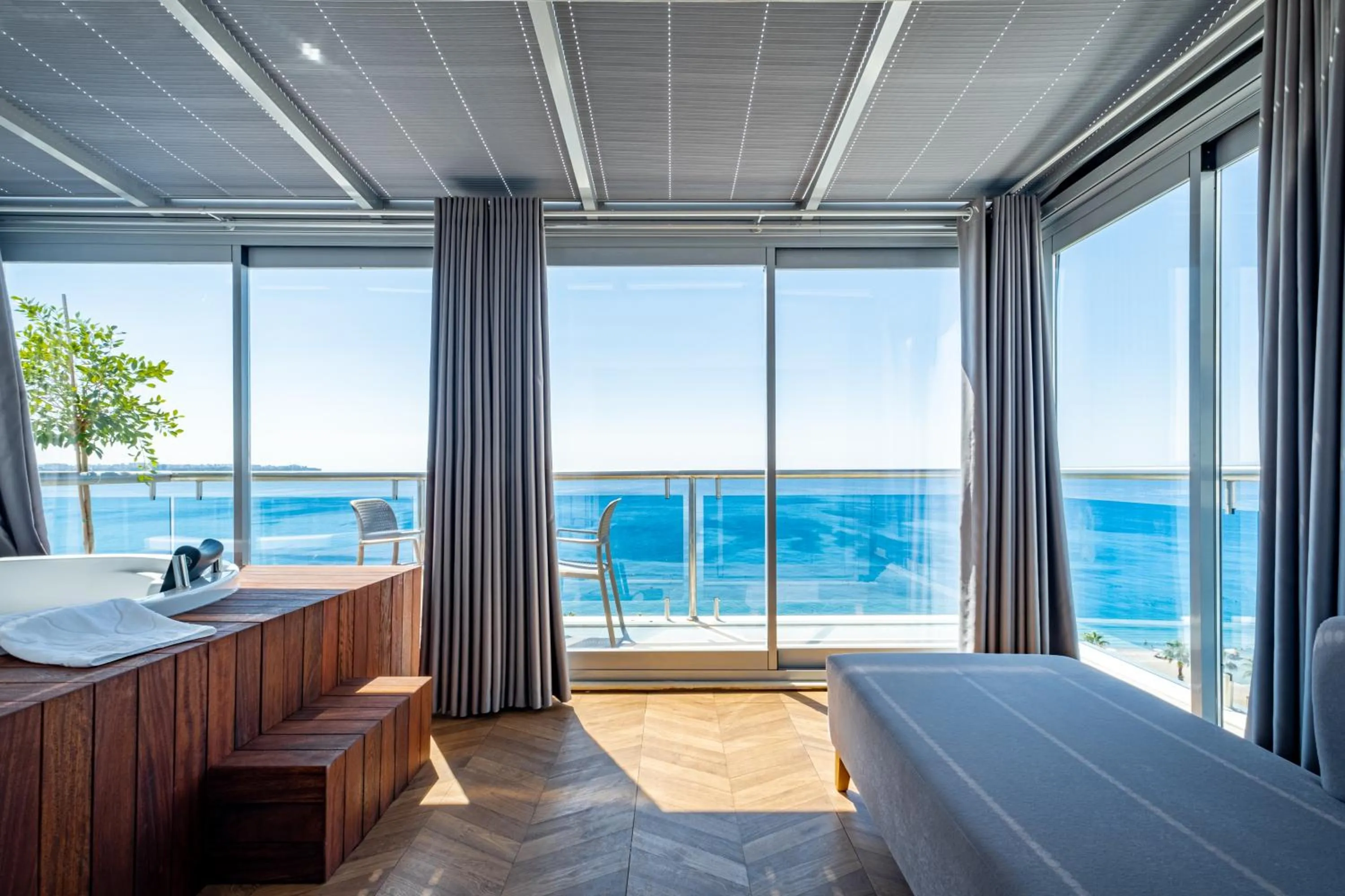 Massage, Bed in PEARLY HOTEL