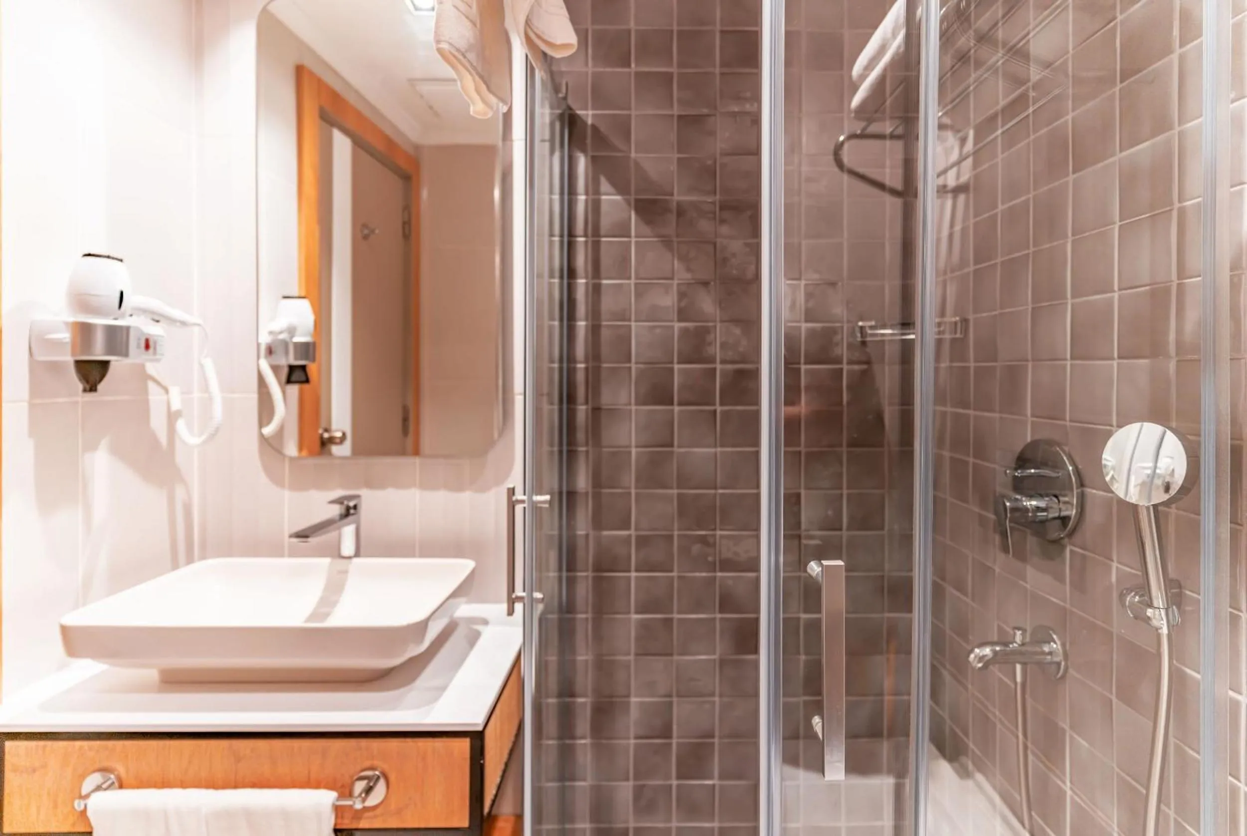 Bathroom in PEARLY HOTEL