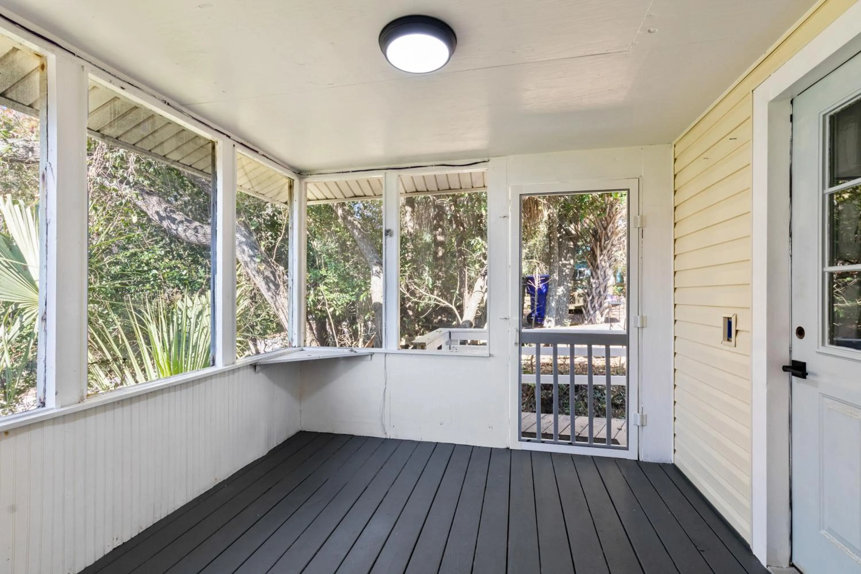 222 W Ashley - Sea Breeze - Minutes to the Ocean and Downtown Folly Beach