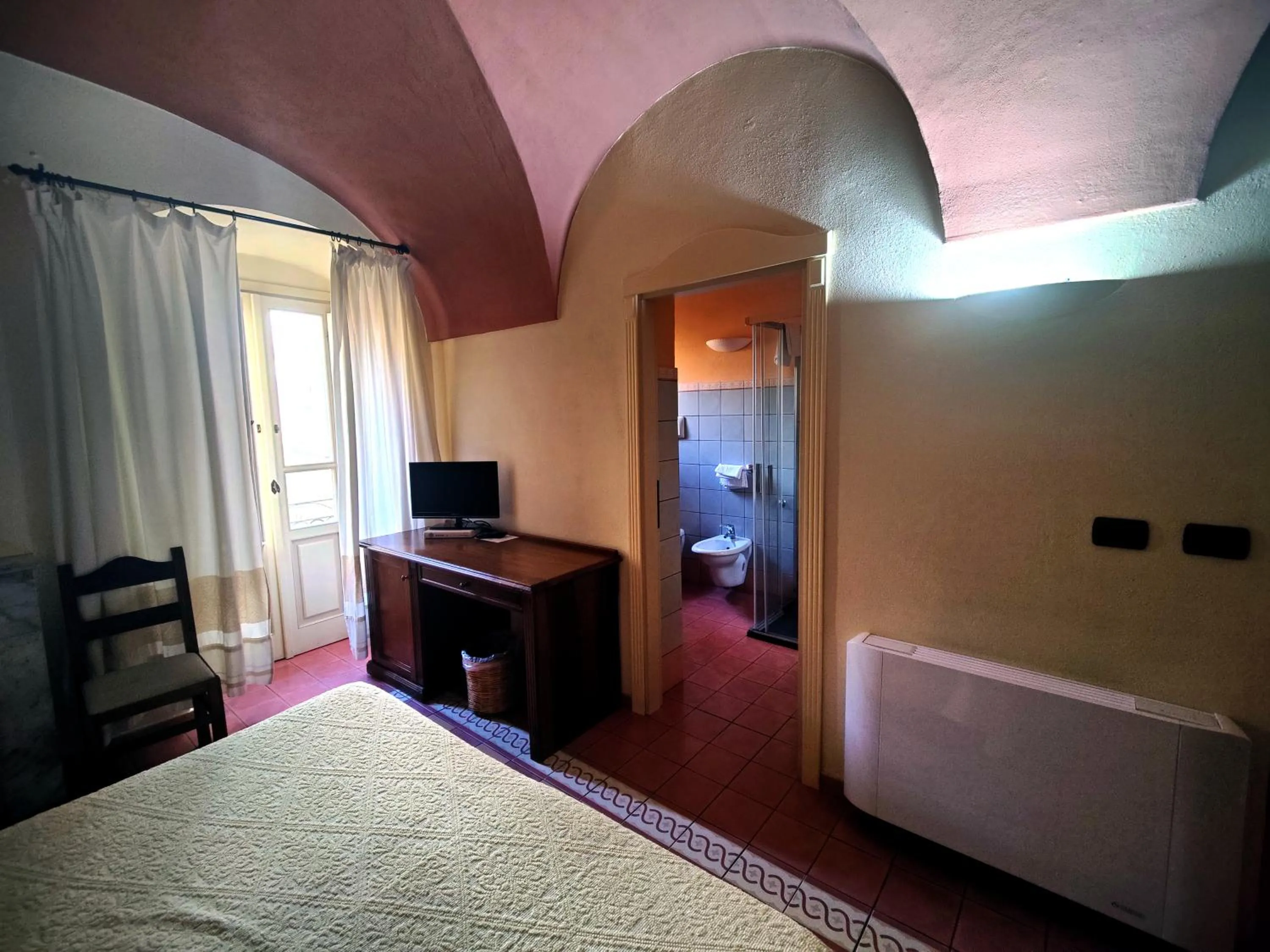 View (from property/room), Bed in Corte Fiorita Albergo Diffuso