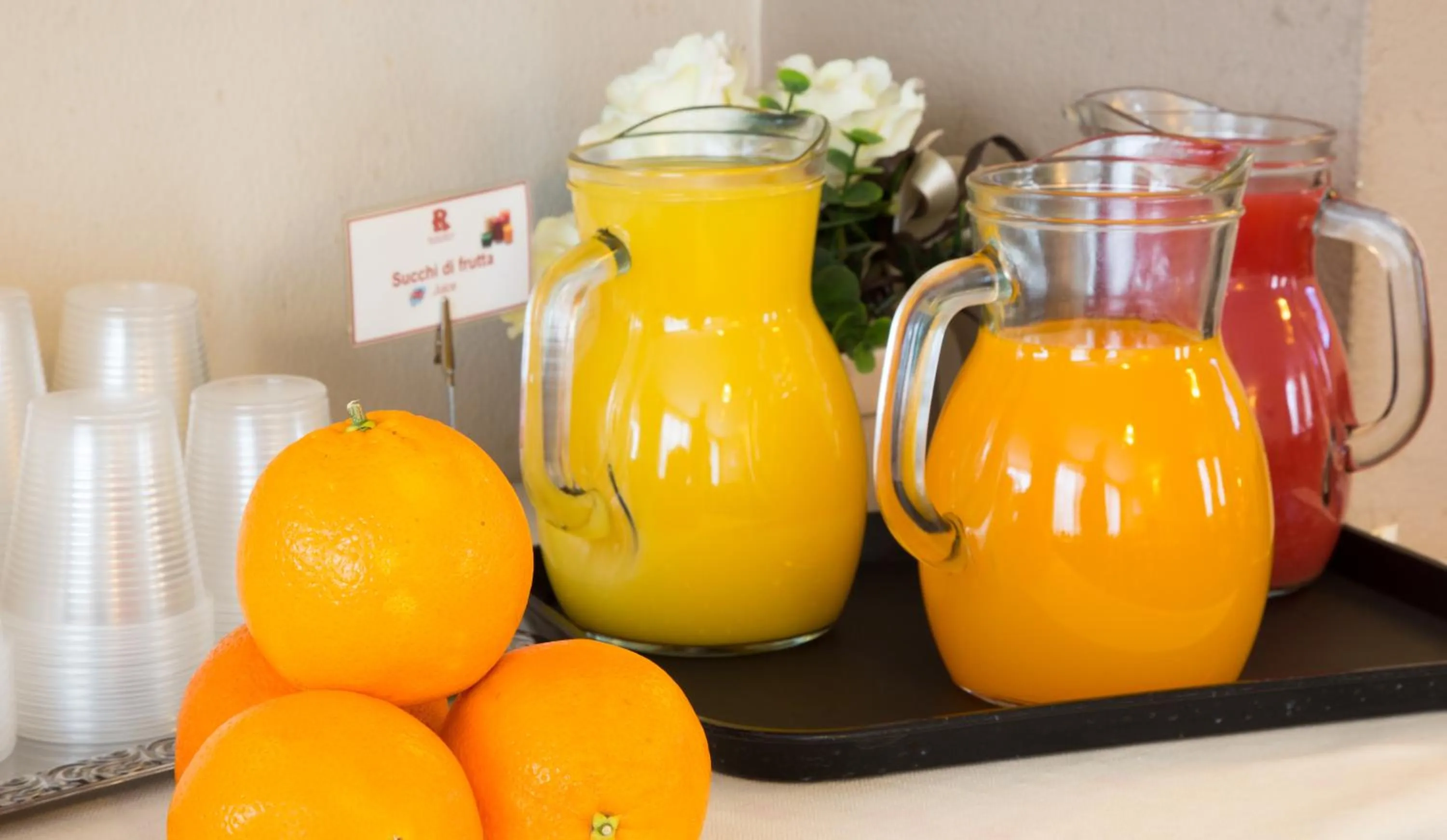 Restaurant/places to eat in Regal Hotel