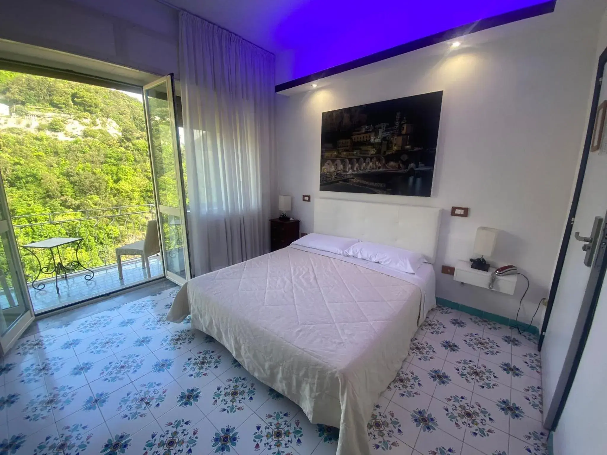 Superior Double Room in Hotel Vietri Coast Superior Double Room in Hotel Vietri Coast