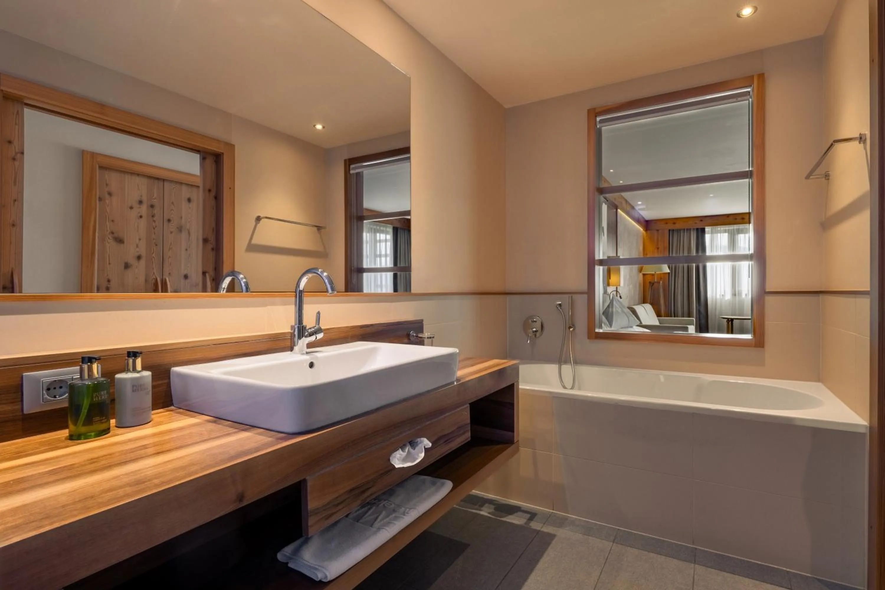 Bathroom in Hotel Emmy - five elements