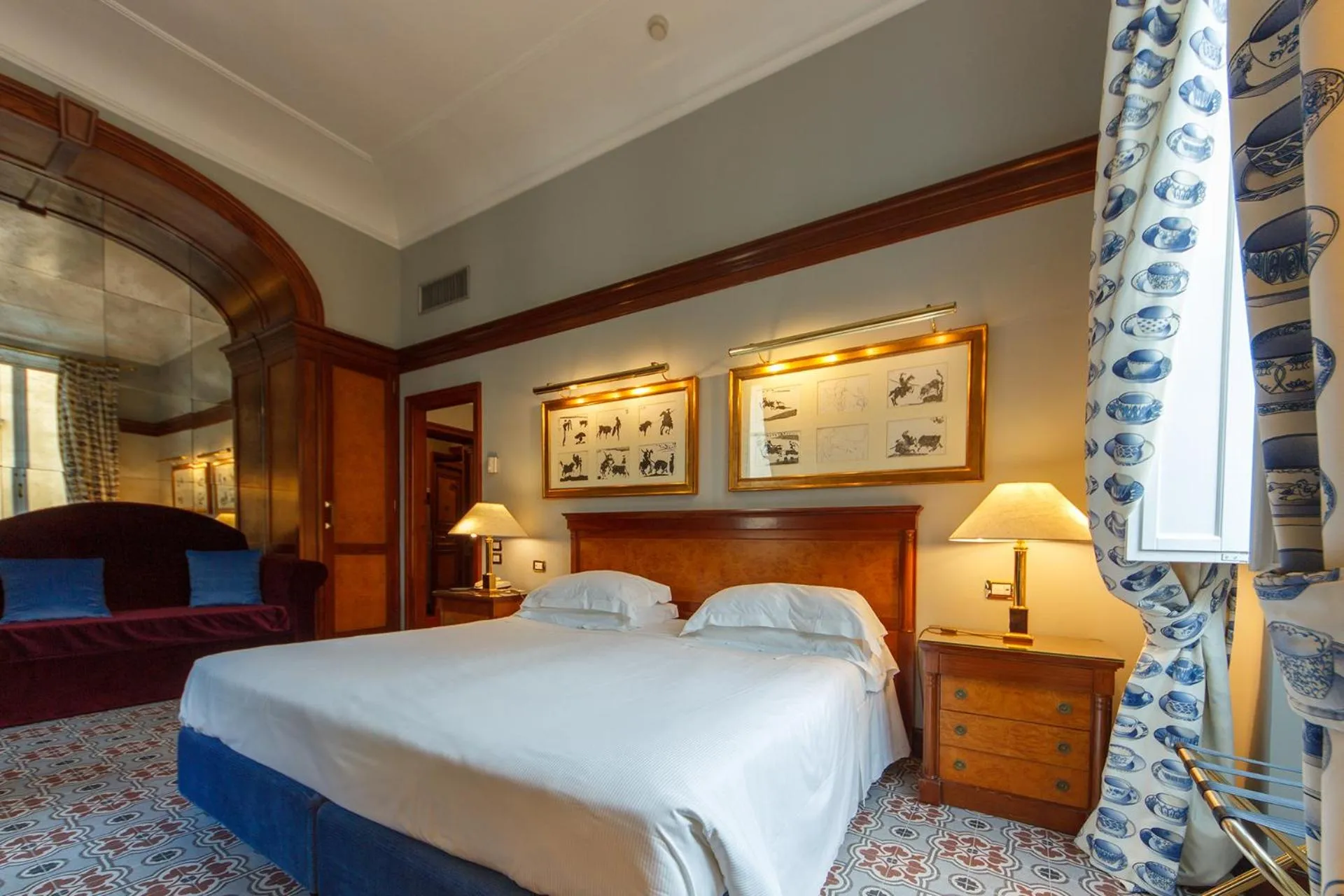 Bed in Hotel Albani Firenze