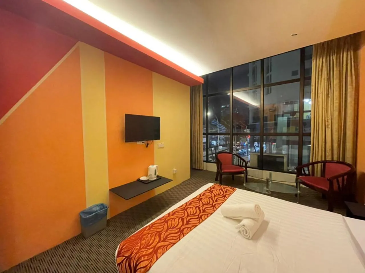 Photo of the whole room, Bed in Rae Hotel Bukit Bintang