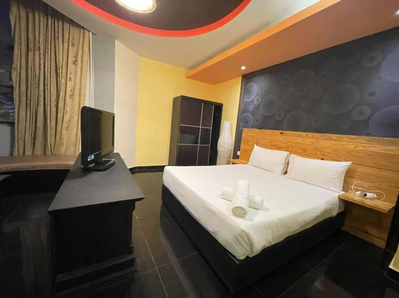 Photo of the whole room, Bed in Rae Hotel Bukit Bintang