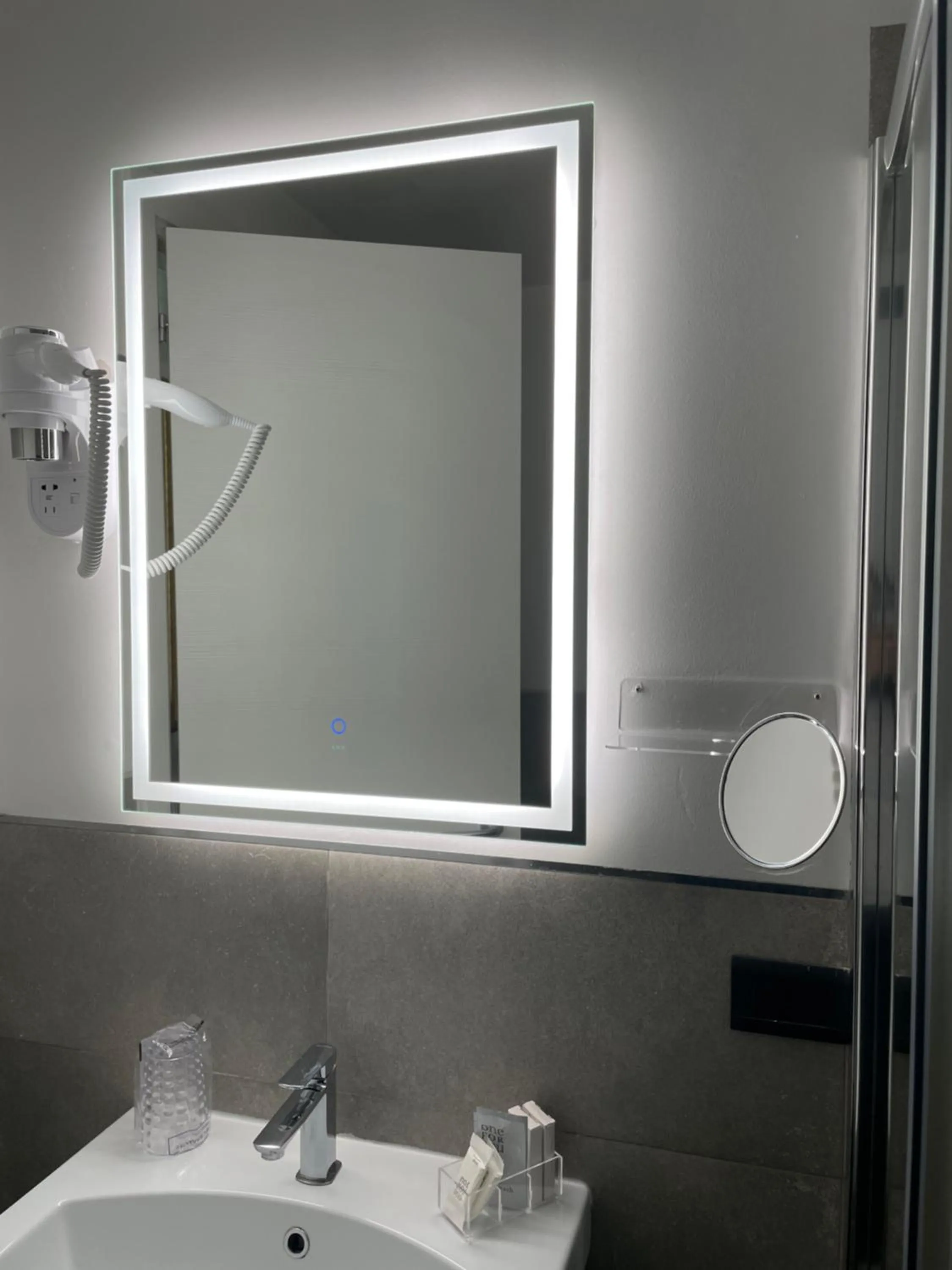 Bathroom in Hotel Europa Varese